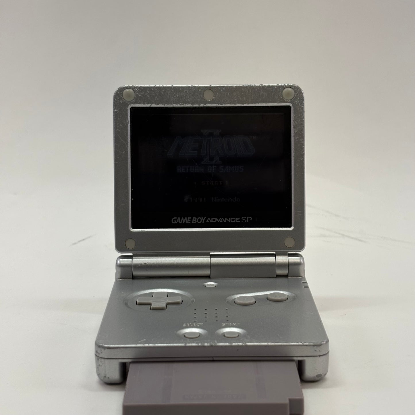 Metroid II Return of Samus (Nintendo GameBoy, 1992)