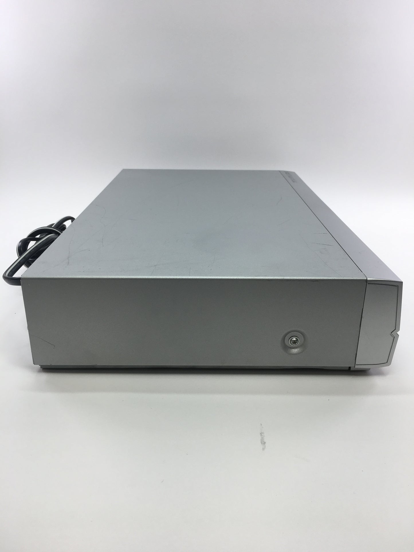 Insignia DVD040924 DVD Player/Video Cassette Player 3850R-Z666E