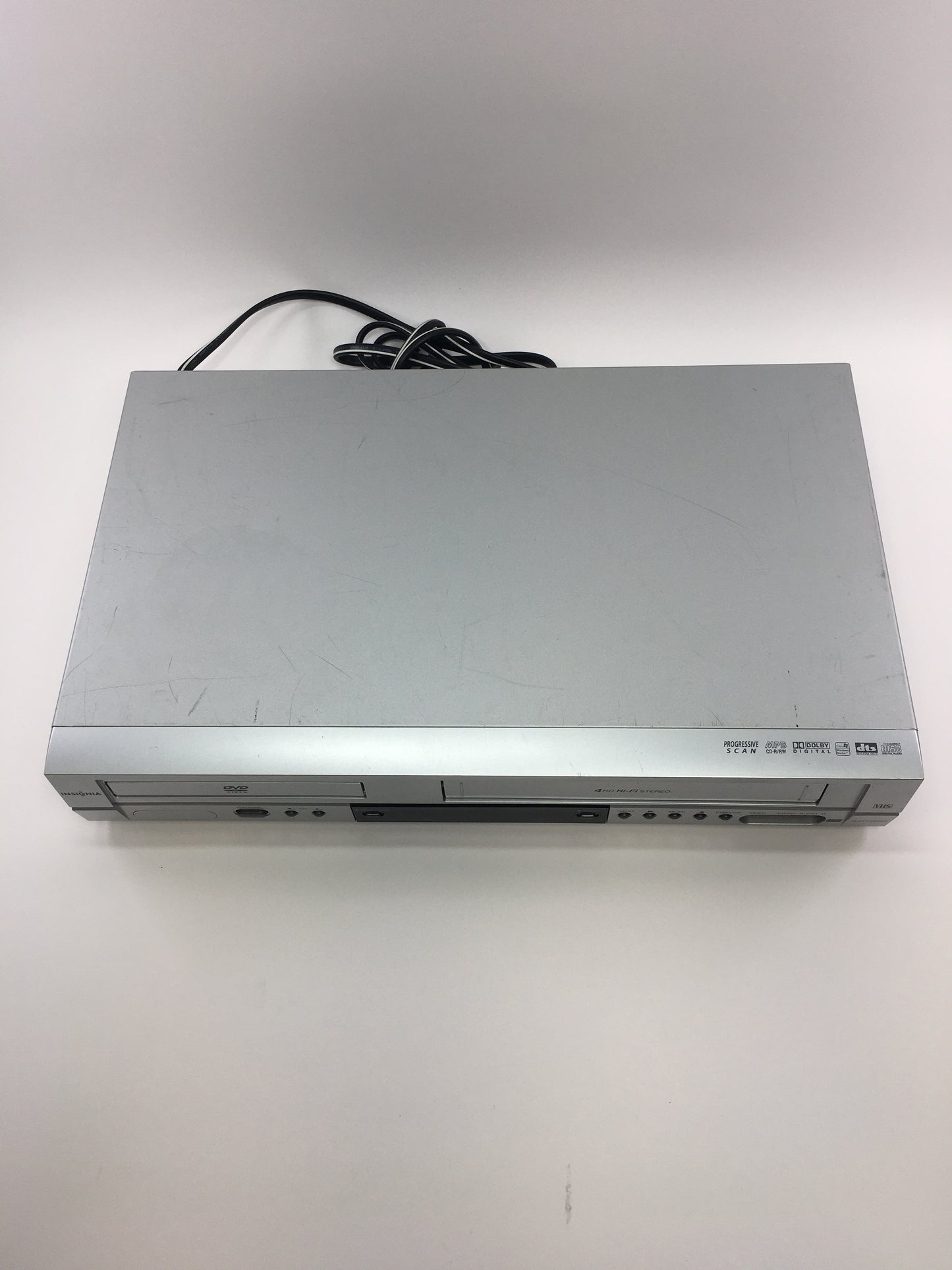 Insignia DVD040924 DVD Player/Video Cassette Player 3850R-Z666E