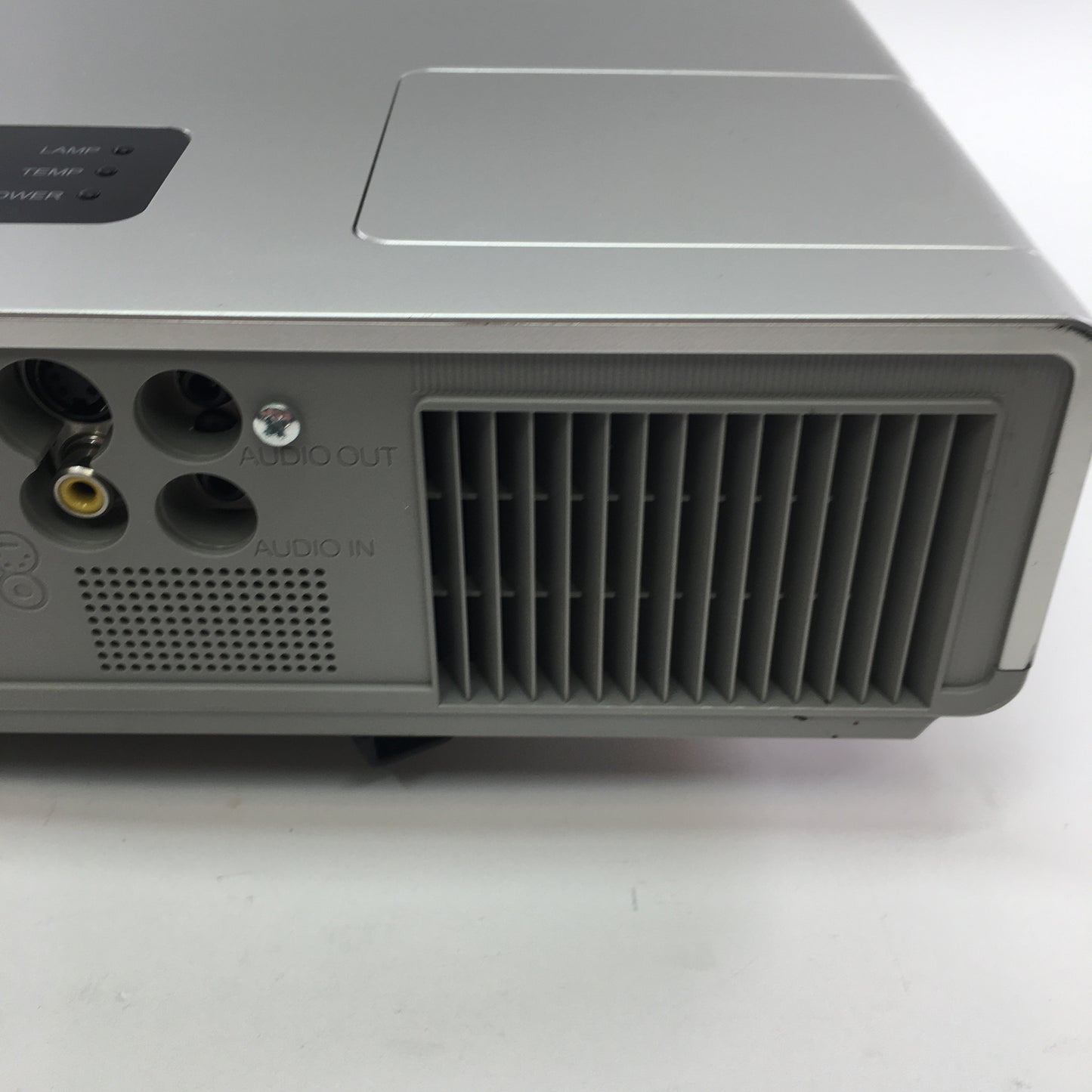 Hitachi CPX4 XGA 2000 LCD Projector w Power Cables and Attached Mount