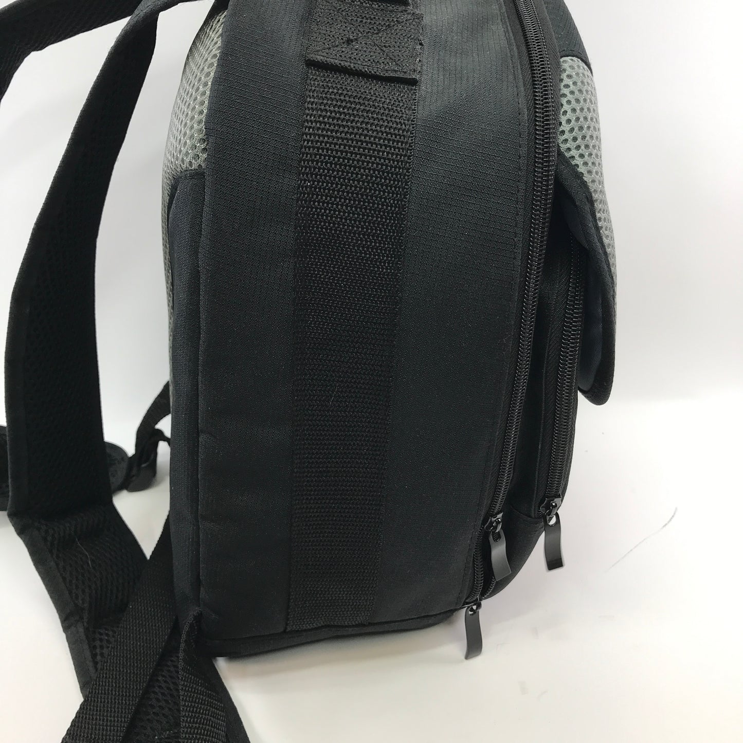 Nikon D3000 10.2MP DSLR Camera w Carrying Bag Tested and Working