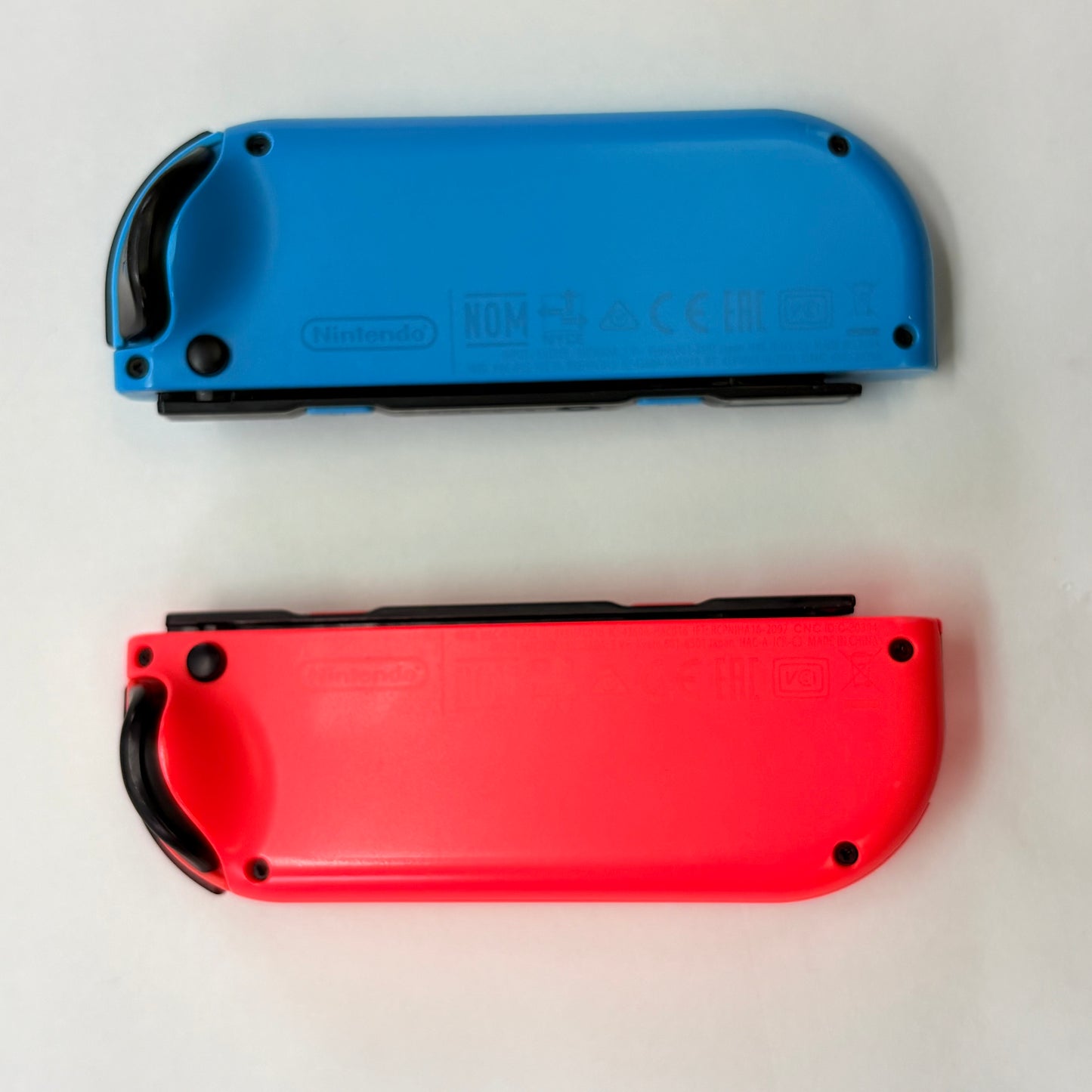Nintendo Switch v1 Console Gaming System Only HAC-001 Red/Blue
