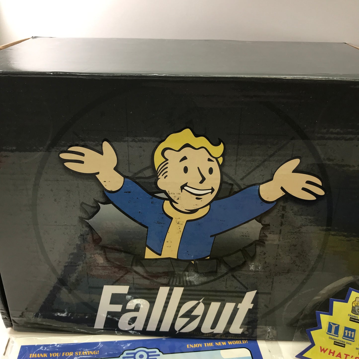 Culture Fly Fallout 76 Lootcrate  Complete in Original Box