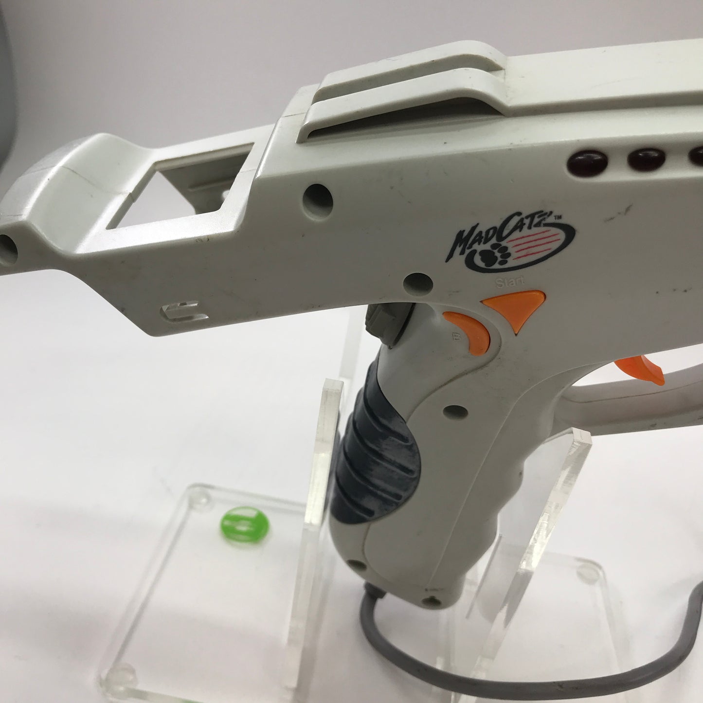 Mad Catz Sega Dreamcast Light Gun w/ Sega Dreamcast Memory Card