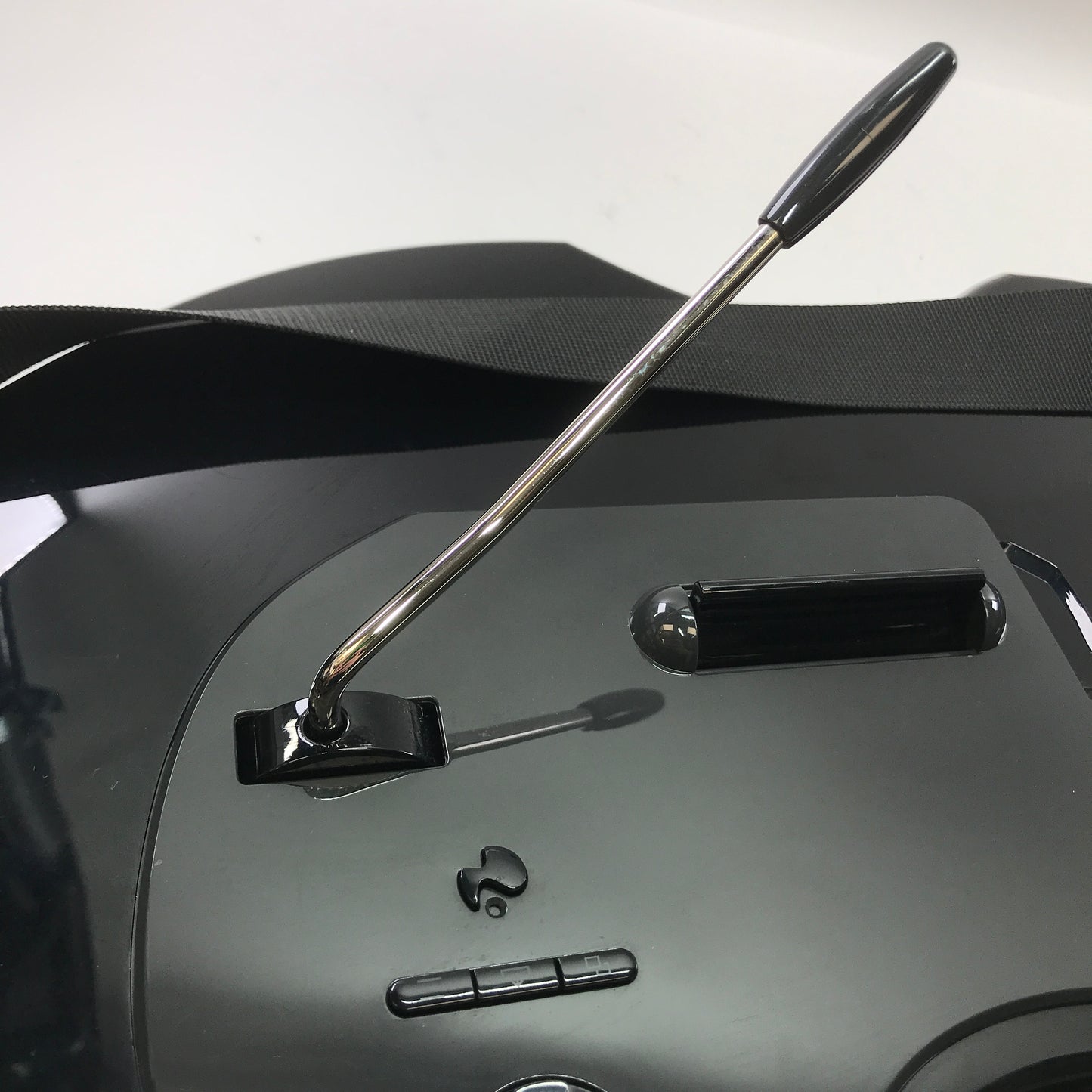 PDP Riffmaster Wireless Guitar 049-034 for Xbox No Dongle w/ Strap