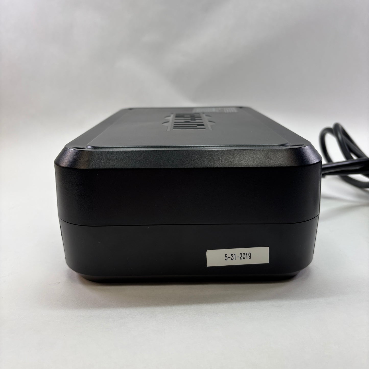 Tripp-Lite Omni900LCD Surge Protector AGOM5357 No Batt