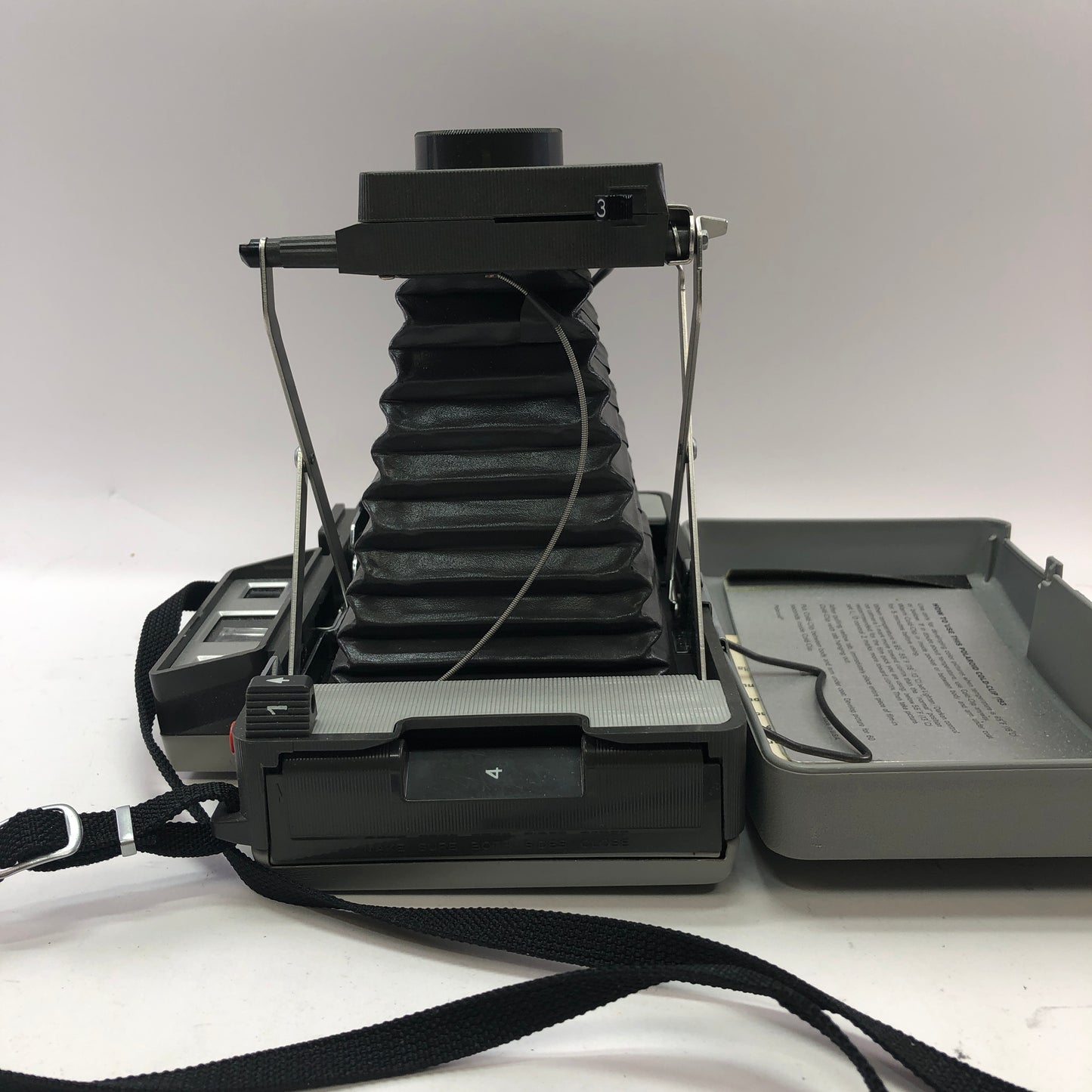 Polaroid 420 Automatic Land Camera