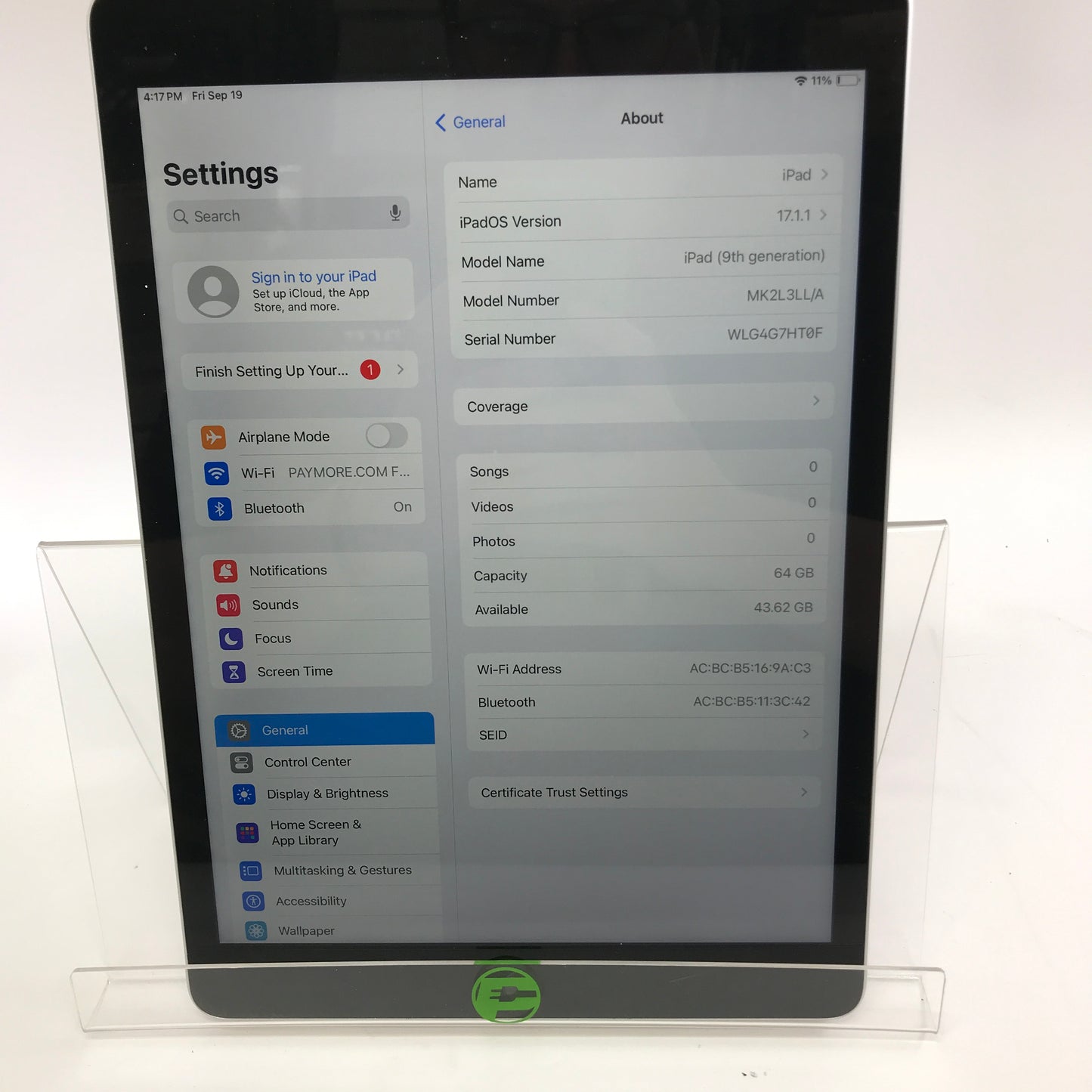 WiFi Only Apple iPad 5th Gen 256GB Space gray MM9L3LL/A