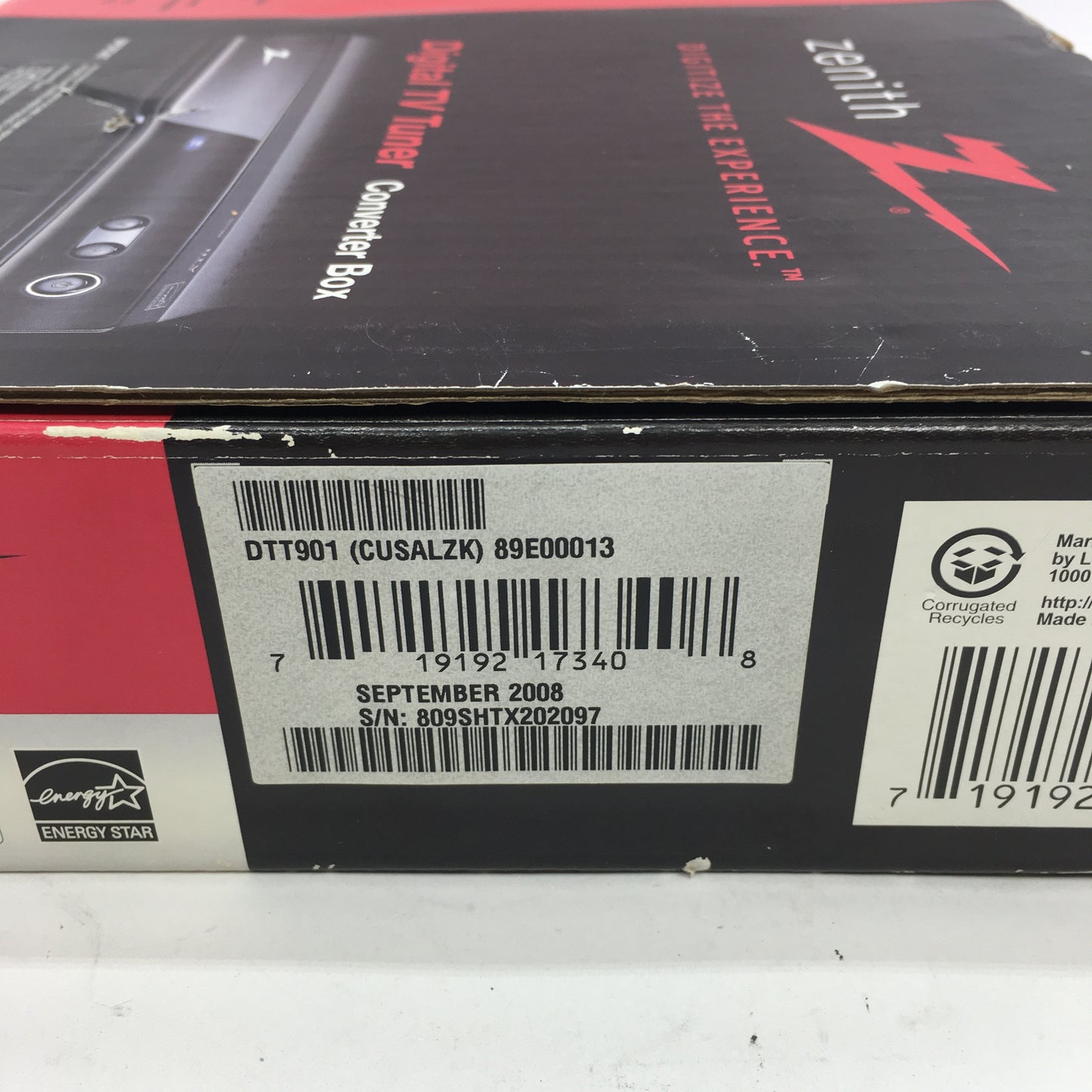 Zenith DTT901 Converter Box With Remote and Cables in Original Packaging