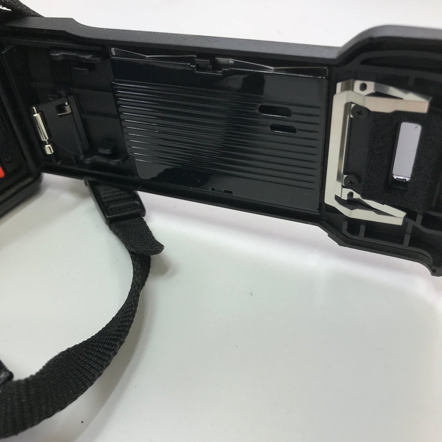 Canon Eos Rebel X SLR 35MM Film Camera w Carrying Strap