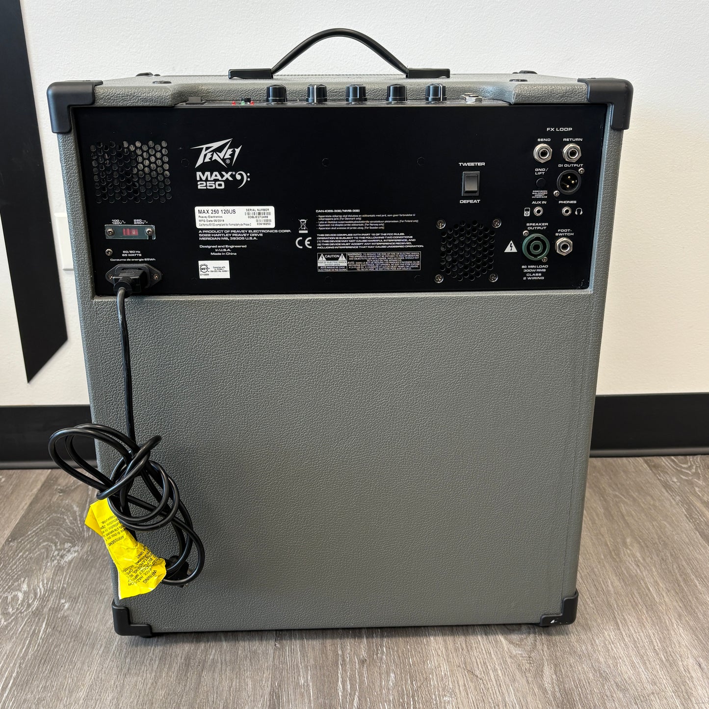 Peavey Max 250 1 x 15 Bass Combo Amp