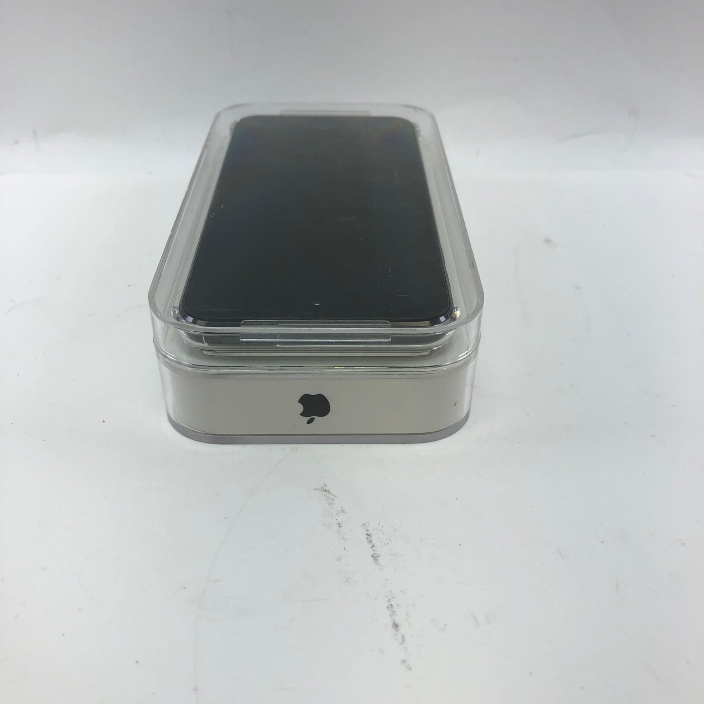 Apple iPod Touch 6th Gen 32GB Space Gray MKJ02LL/A With Box and EarPods