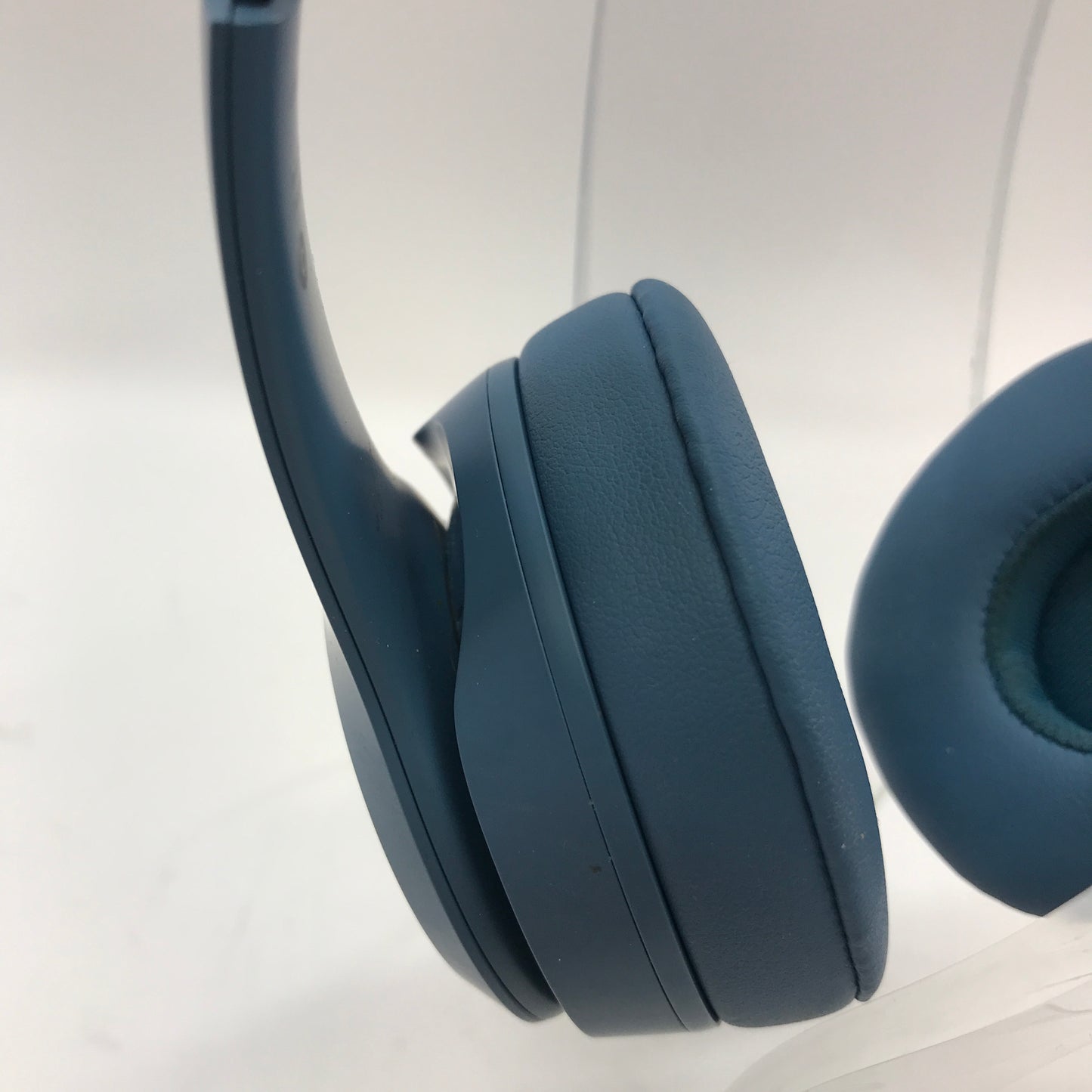 Broken Beats Solo 4 Wired On-Ear Headphones Low, Rushed Sound, Parts Only