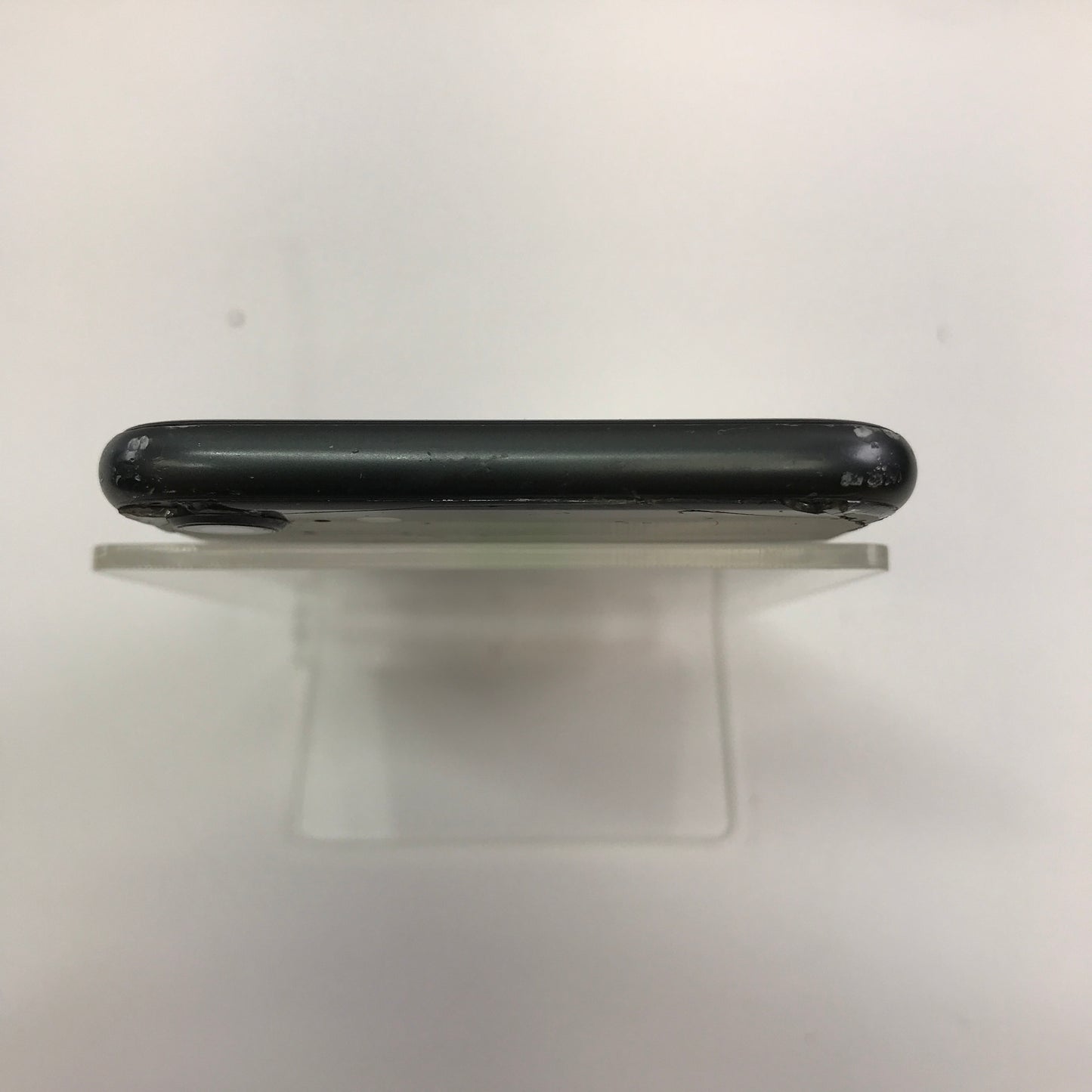 Broken Unlocked Apple iPhone 8 64GB MQ6V2LL/A Cracked Back Parts Only, READ
