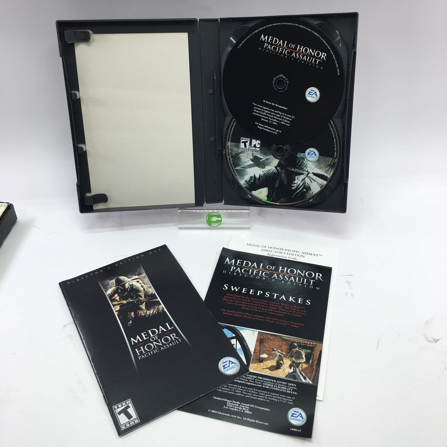 Medal of Honor Pasific Assault Directors Edition (PC, 2004) w Registration Code