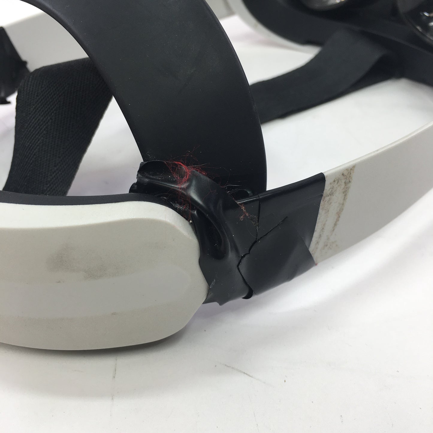 Broken Meta Quest 2 256GB Standalone All-in-One VR Headset As-Is for Parts