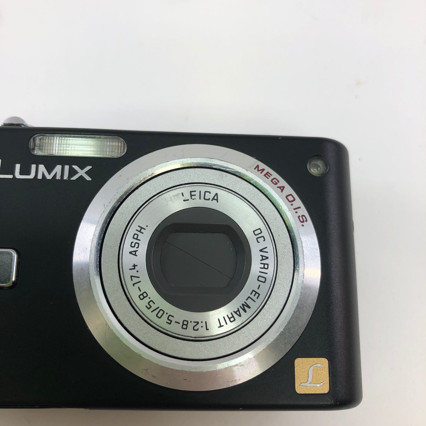 Panasonic Lumix DMC-FX12 7.2MP Digital Camera Mega O.I.S