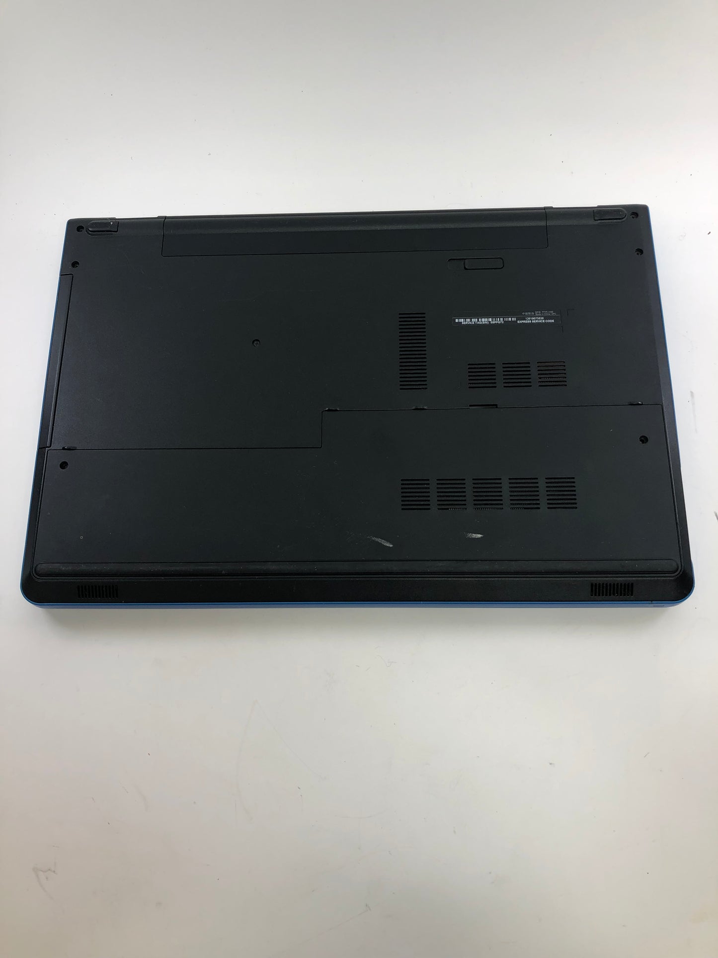 Dell Inspiron 5755 17.3" AMD A8-7410 2.2GHz, 8GB RAM, 1TB HDD, Radeon R5 - READ