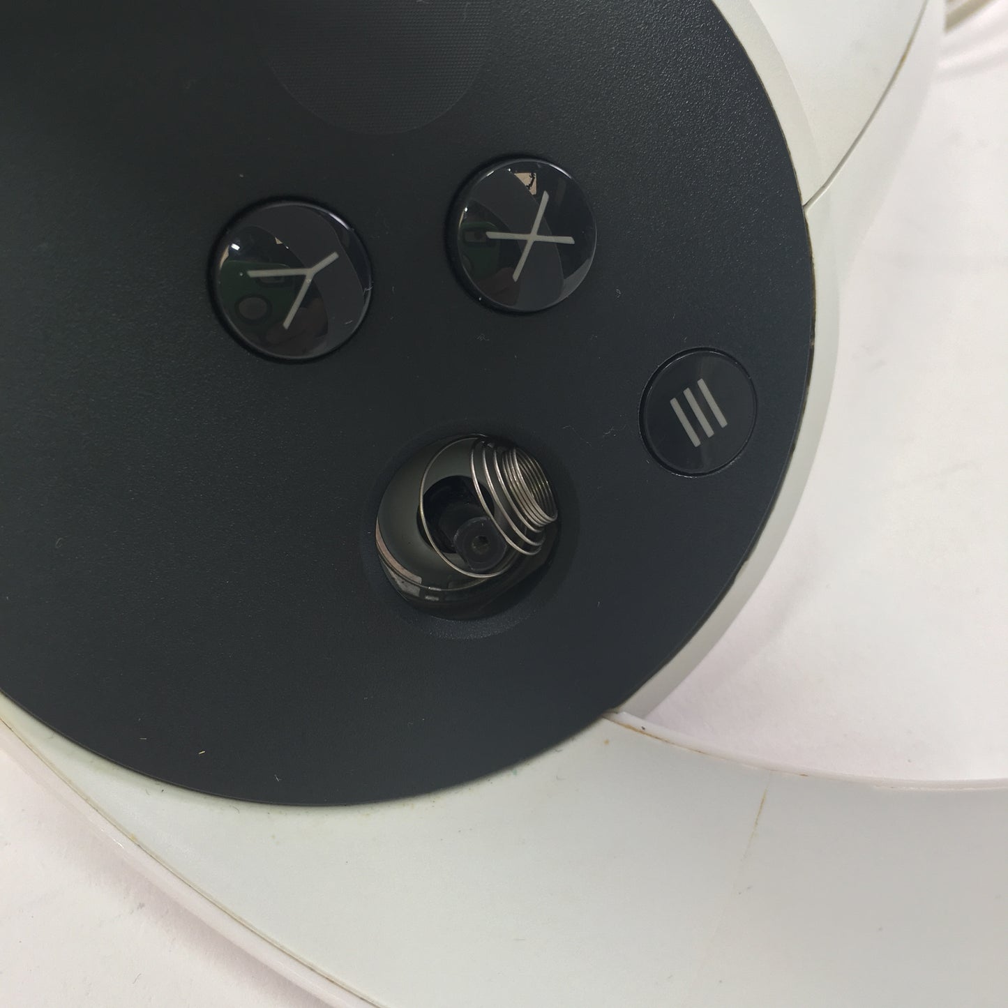 Broken Meta Quest 2 256GB Standalone All-in-One VR Headset As-Is for Parts
