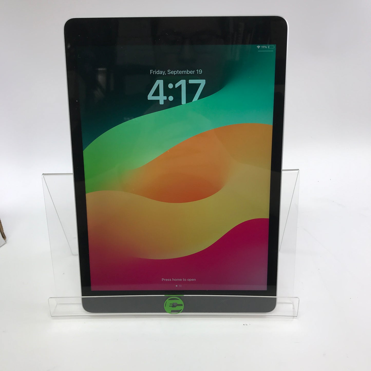 WiFi Only Apple iPad 5th Gen 256GB Space gray MM9L3LL/A