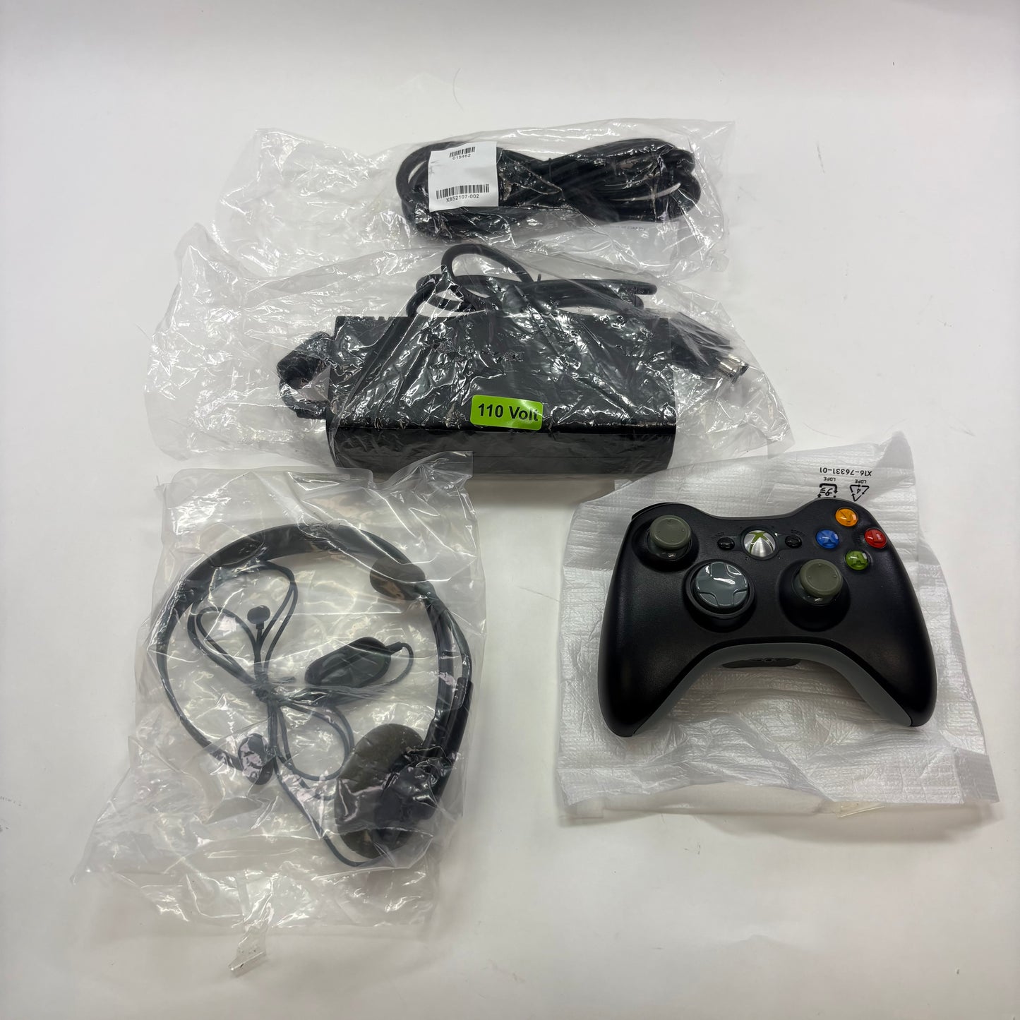 Microsoft Xbox 360 S 250GB Console Gaming System Black 1439