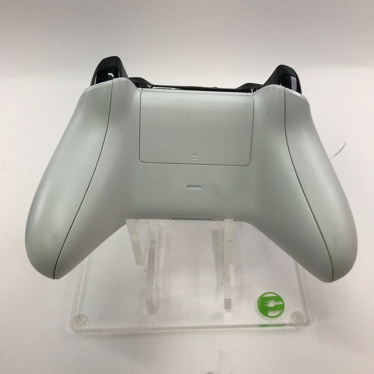 Used Lot of 4 Tested and Working Microsoft Xbox One Wireless Controllers