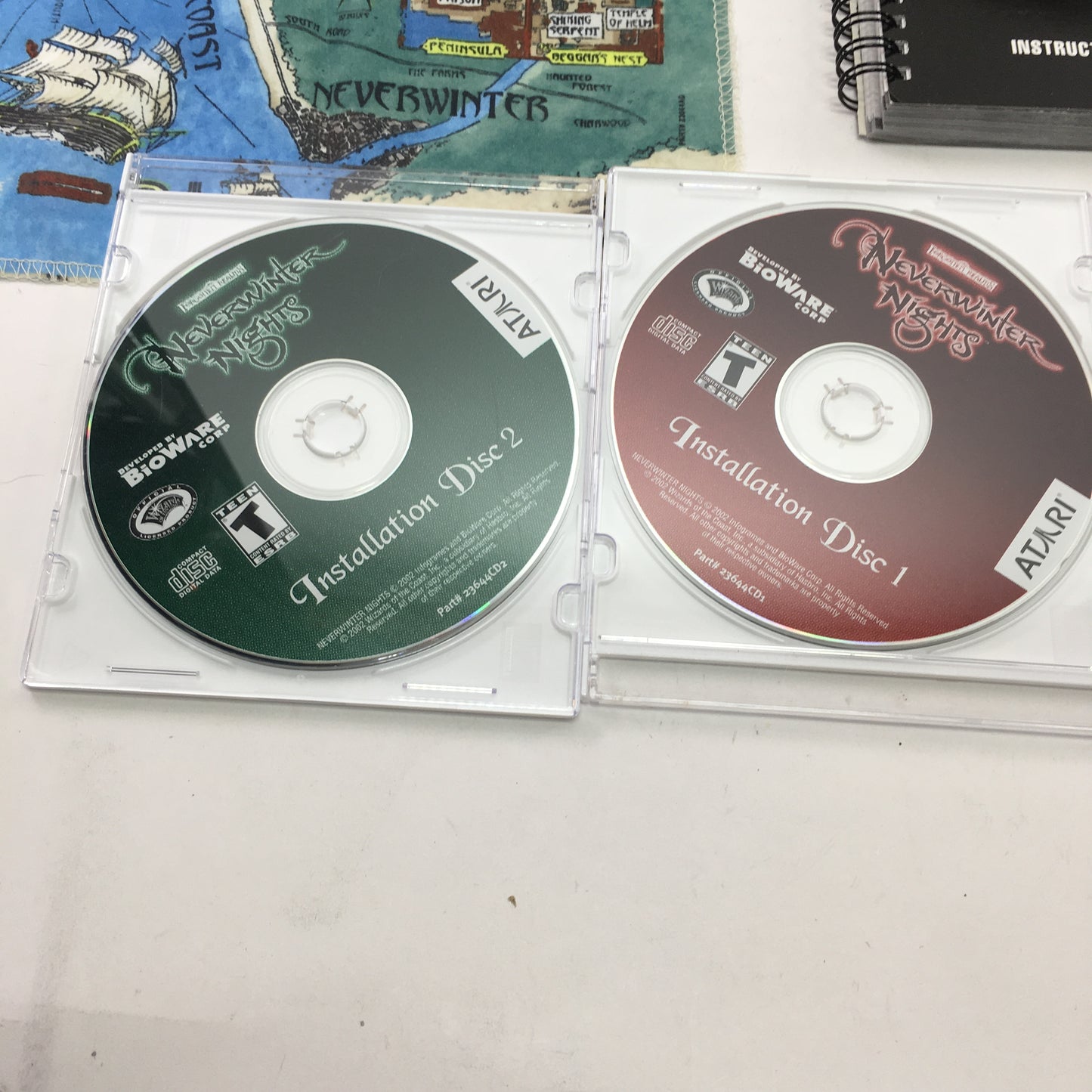 Neverwinter Nights (PC, 2002) CIB w Adventure and World Building Guides