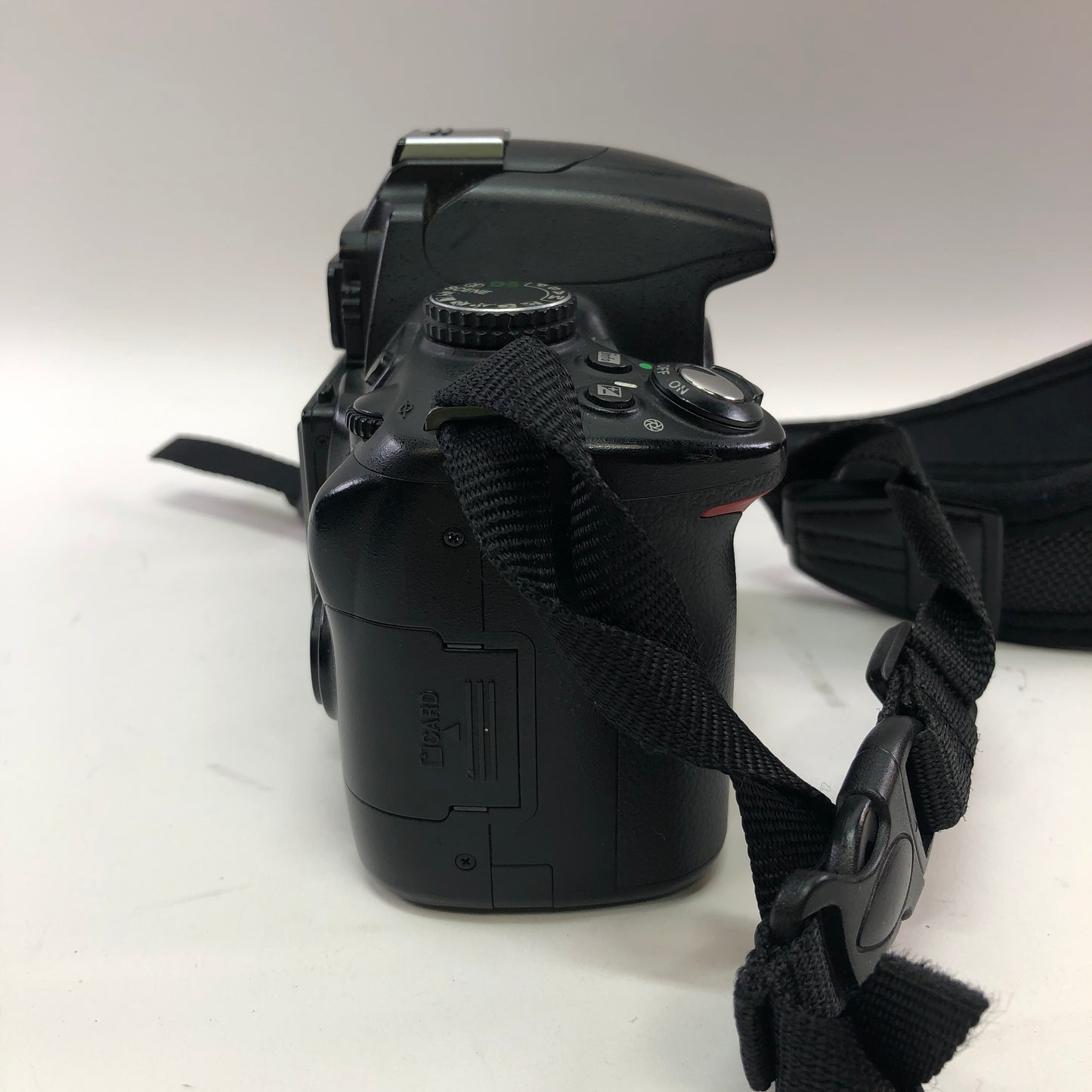 Nikon D5000 10.2MP DSLR Camera 23666 Shutter Count w Tamron 18-270 Lens