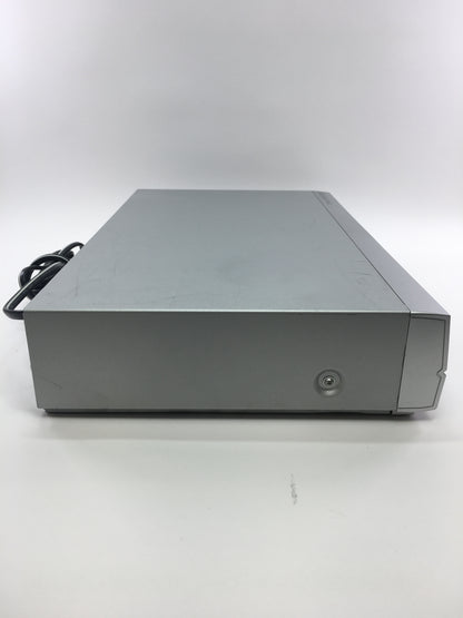 Insignia DVD040924 DVD Player/Video Cassette Player 3850R-Z666E