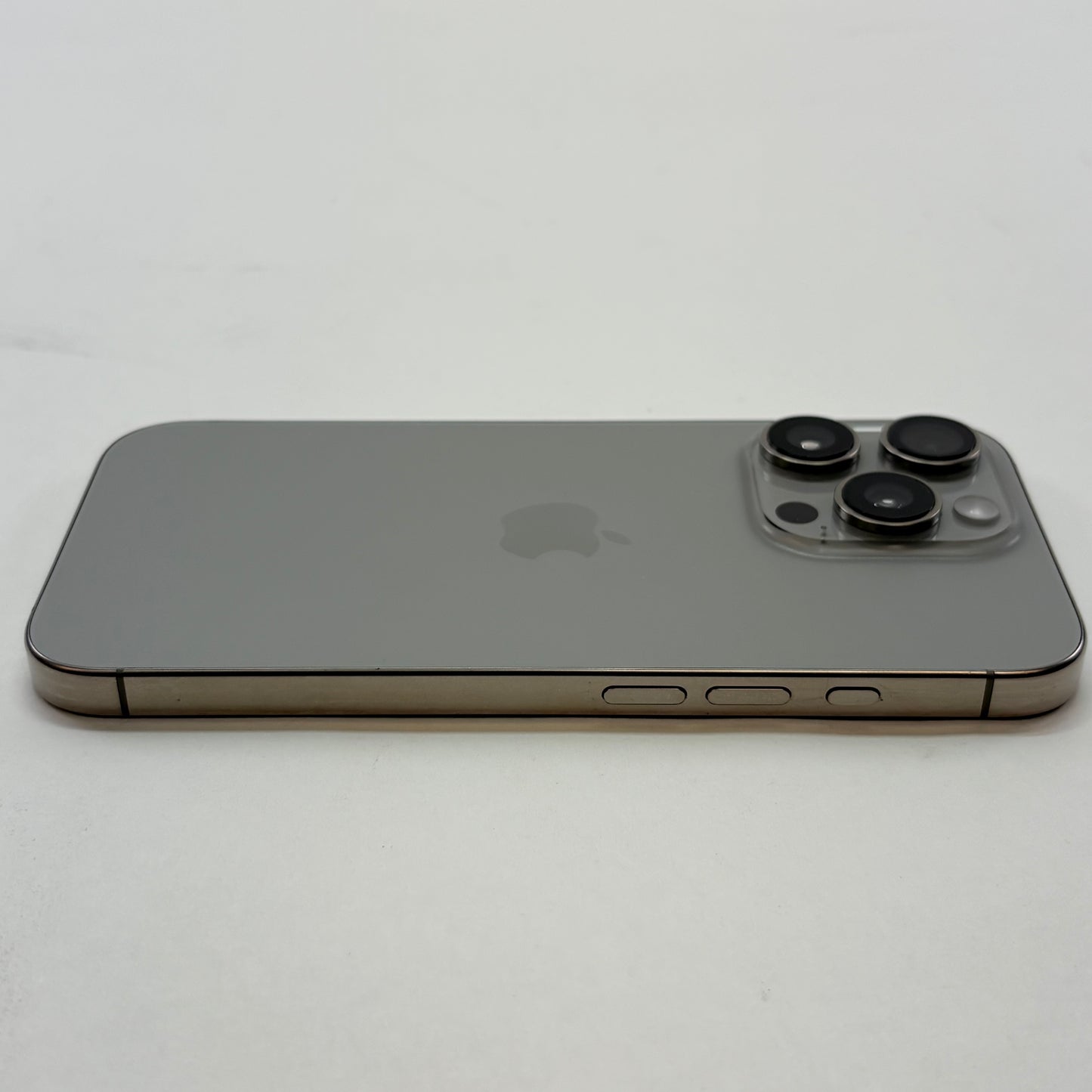 Factory Unlocked Apple iPhone 16 Pro 128GB Natural Titanium MYMD3LL/A