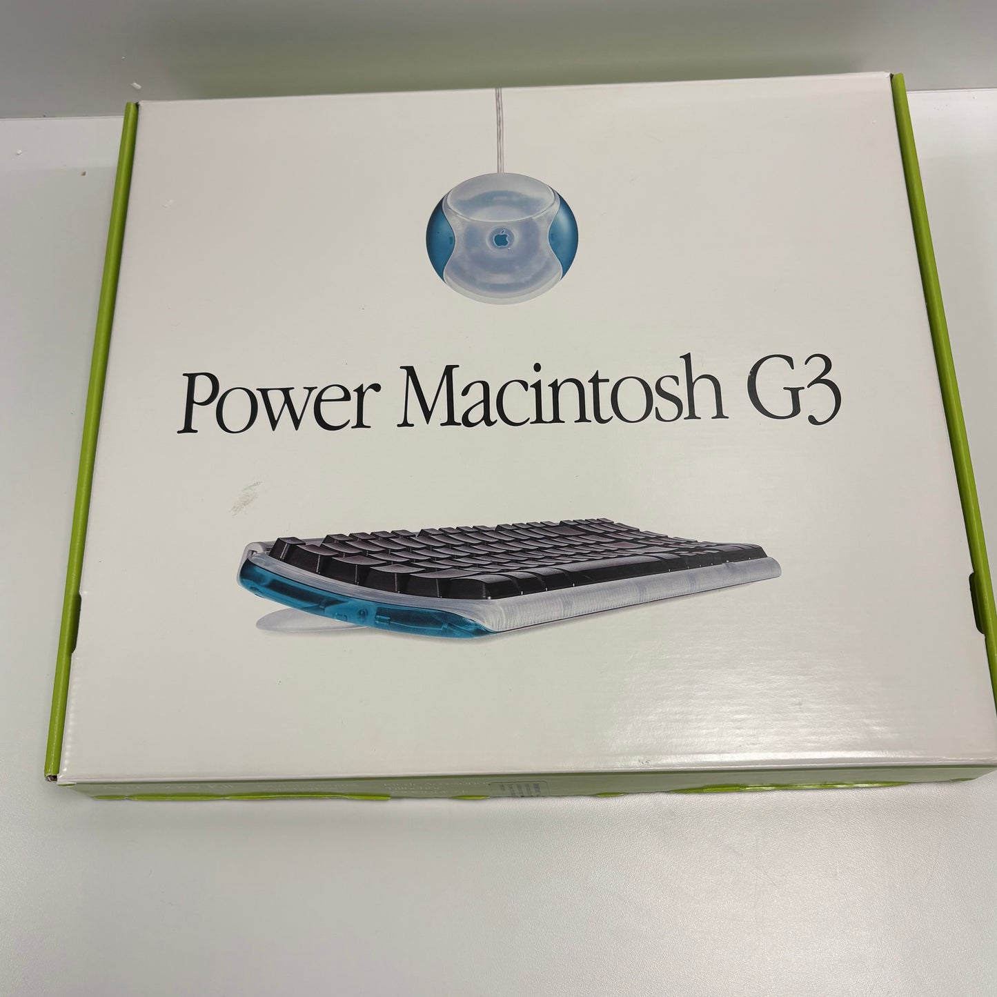 1998 Apple Power Macintosh G3 G3 300-MHz 64MB 6GB HDD Crystal Blue M5183 CIB