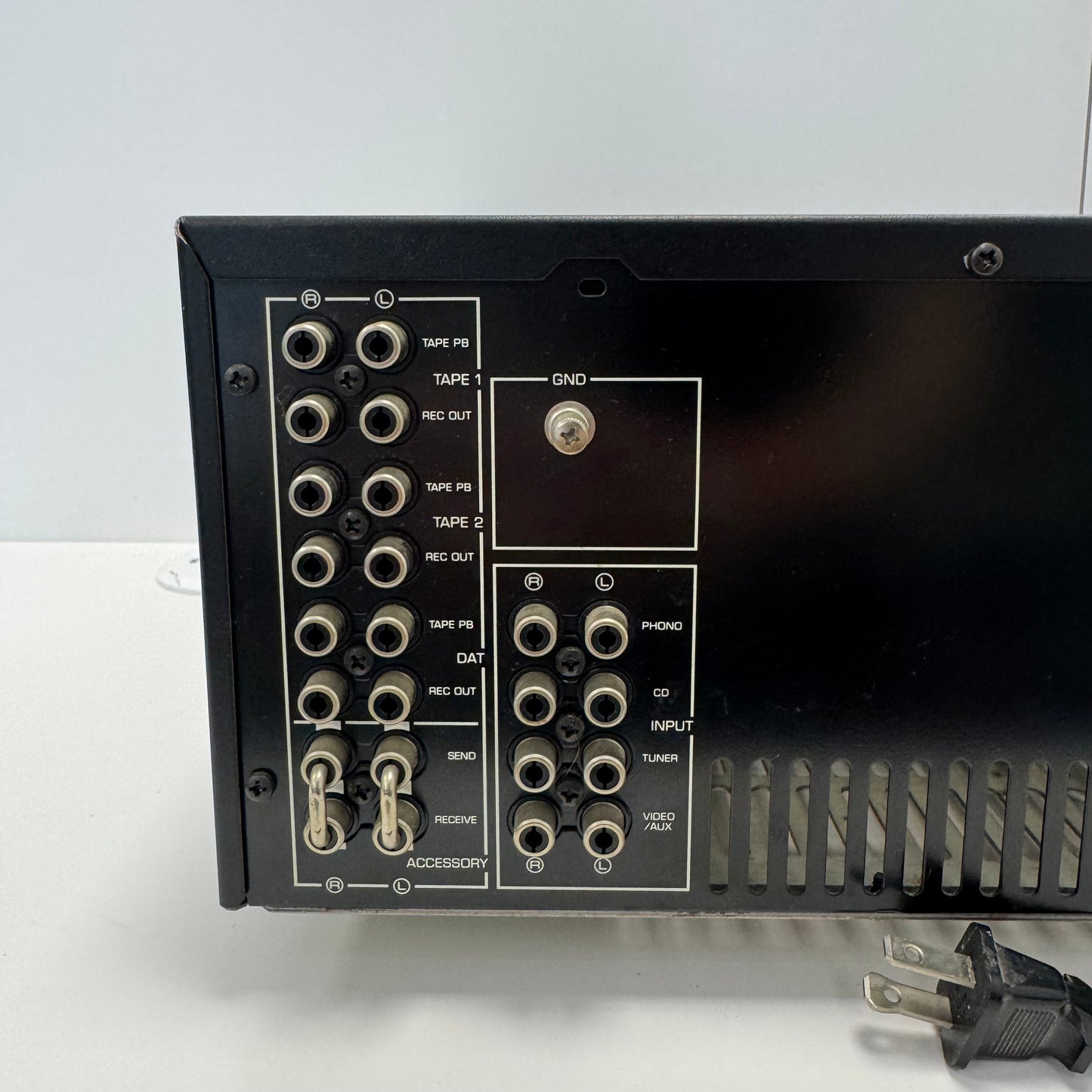 Yamaha AX-700U 110W 8-ohm 2 Channel Stereo Amp AMPG1US1BLK READ