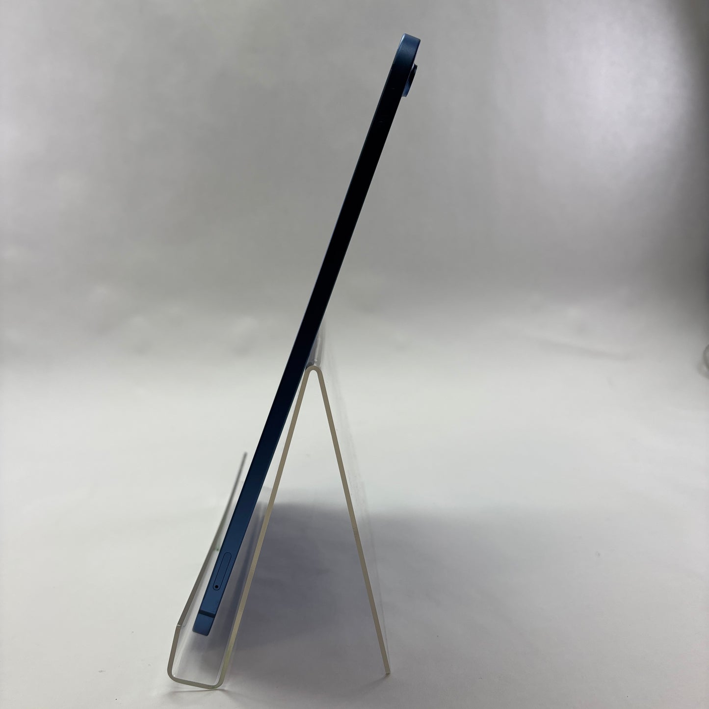 Unlocked Apple iPad 10th Gen 64GB Blue MQ6K3LL/A