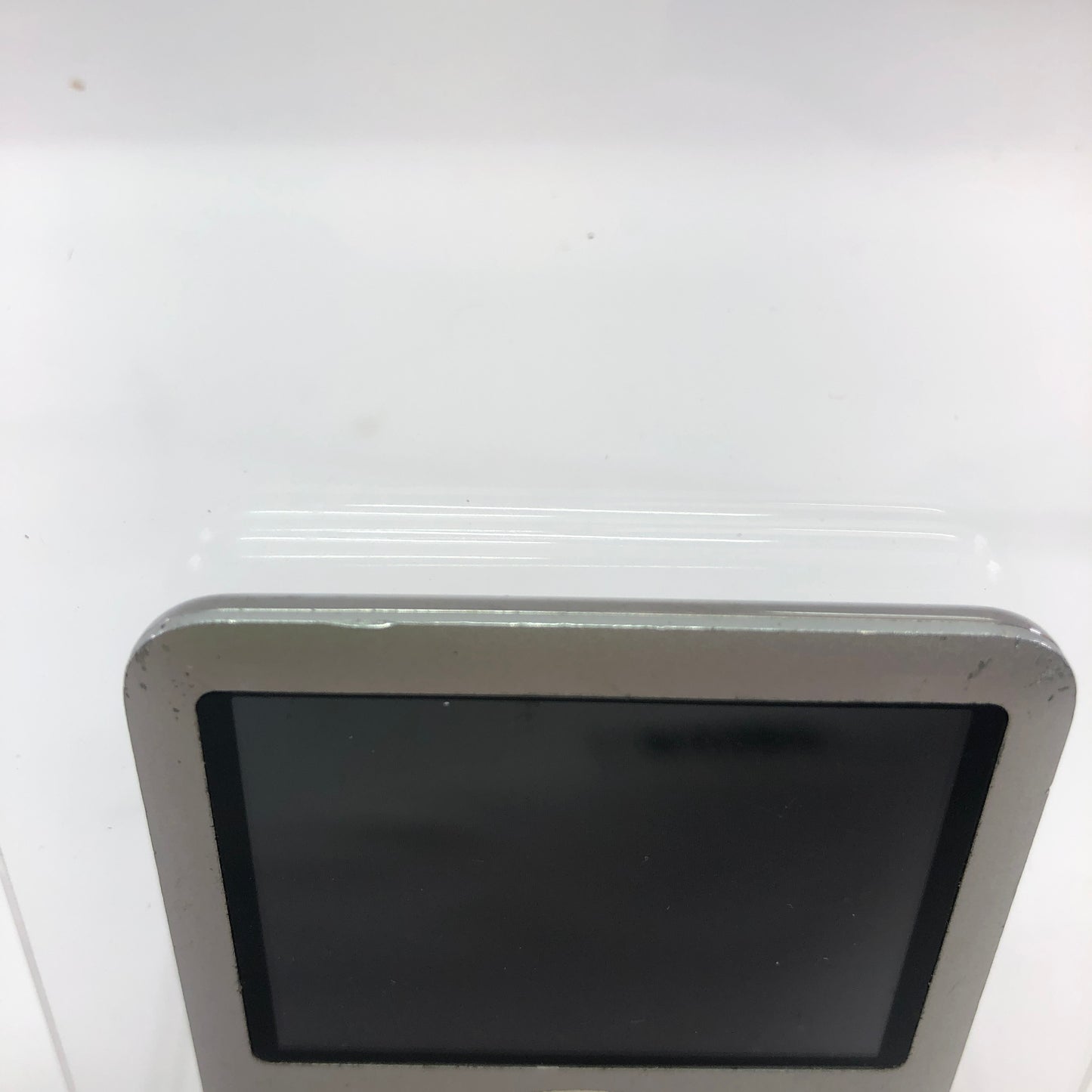 Broken Apple iPod Nano 3rd Gen 4GB Parts Only Silver 4GB Storage