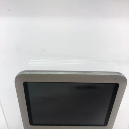 Broken Apple iPod Nano 3rd Gen 4GB Parts Only Silver 4GB Storage