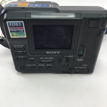 Sony FD83 Digital Still-Camera MVC-FD83 w Neck Strap