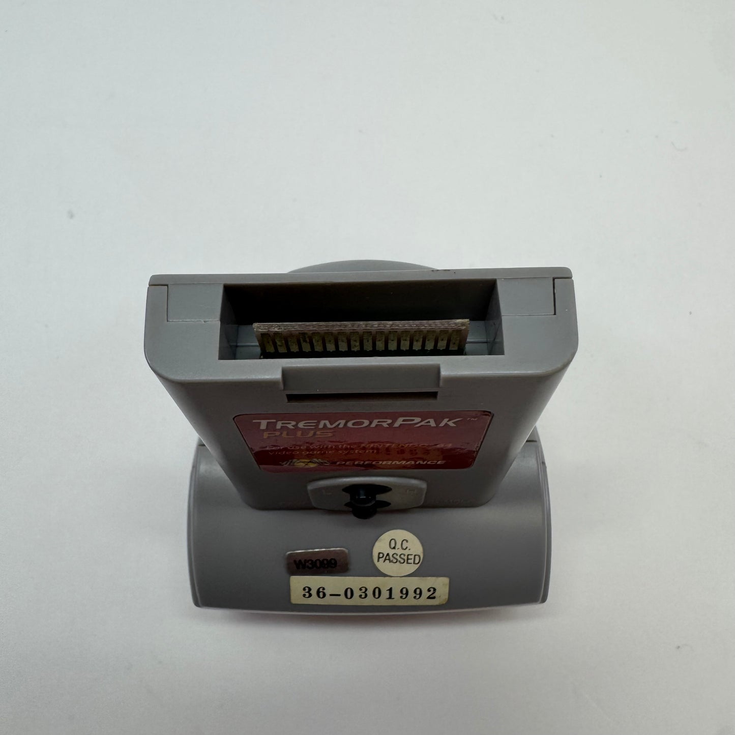 Untested Nintendo 64 Jumper Pak (NUS-008)+TremorPakPlus/Memory Card (P-385/P-302) Black/Gray