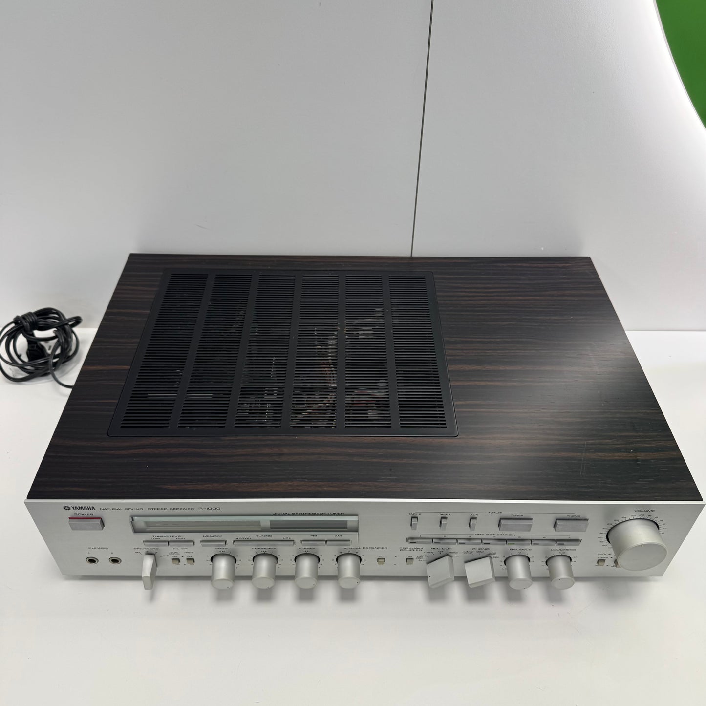 Yamaha R-1000 100W 8 ohm 2 Channel Natural Sound Stereo  AMPG1US1BLK