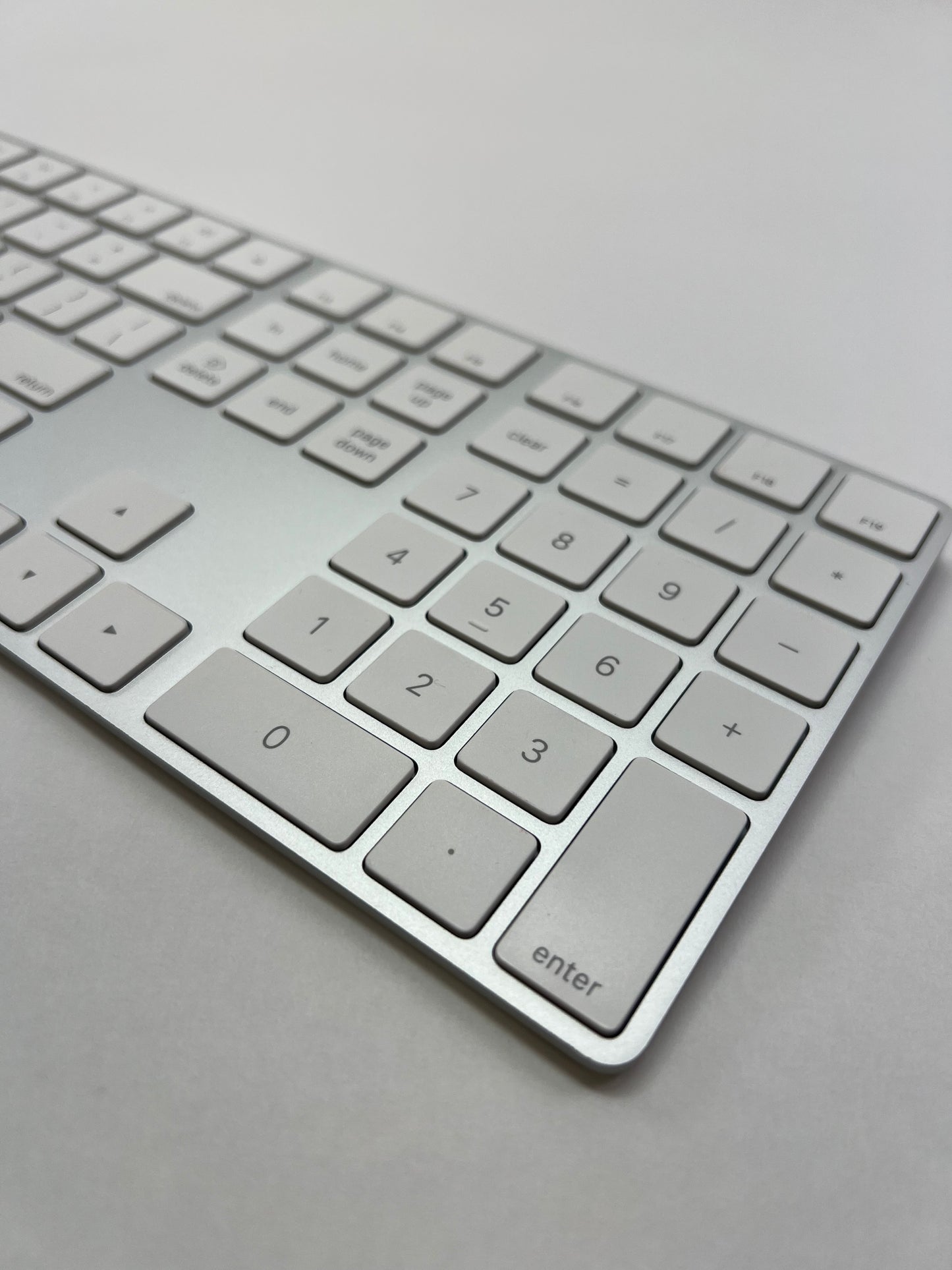 Apple Magic Keyboard with Numeric Keypad White MQ052LL/A