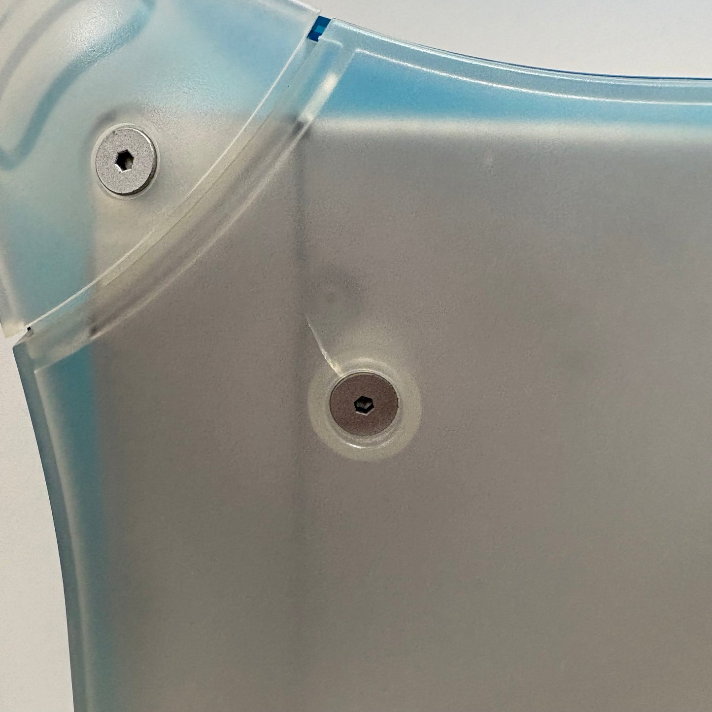 1998 Apple Power Macintosh G3 G3 300-MHz 64MB 6GB HDD Crystal Blue M5183 CIB