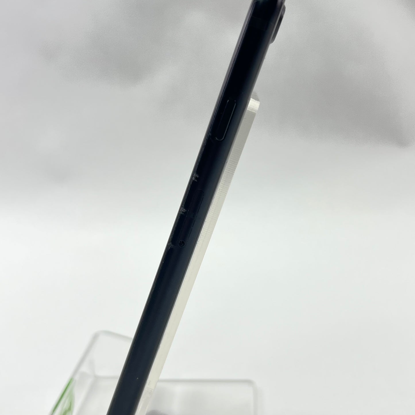 Factory Unlocked Apple iPhone SE 3rd Gen 64GB Midnight MNA93LL/A