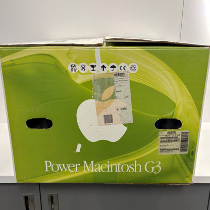 1998 Apple Power Macintosh G3 G3 300-MHz 64MB 6GB HDD Crystal Blue M5183 CIB
