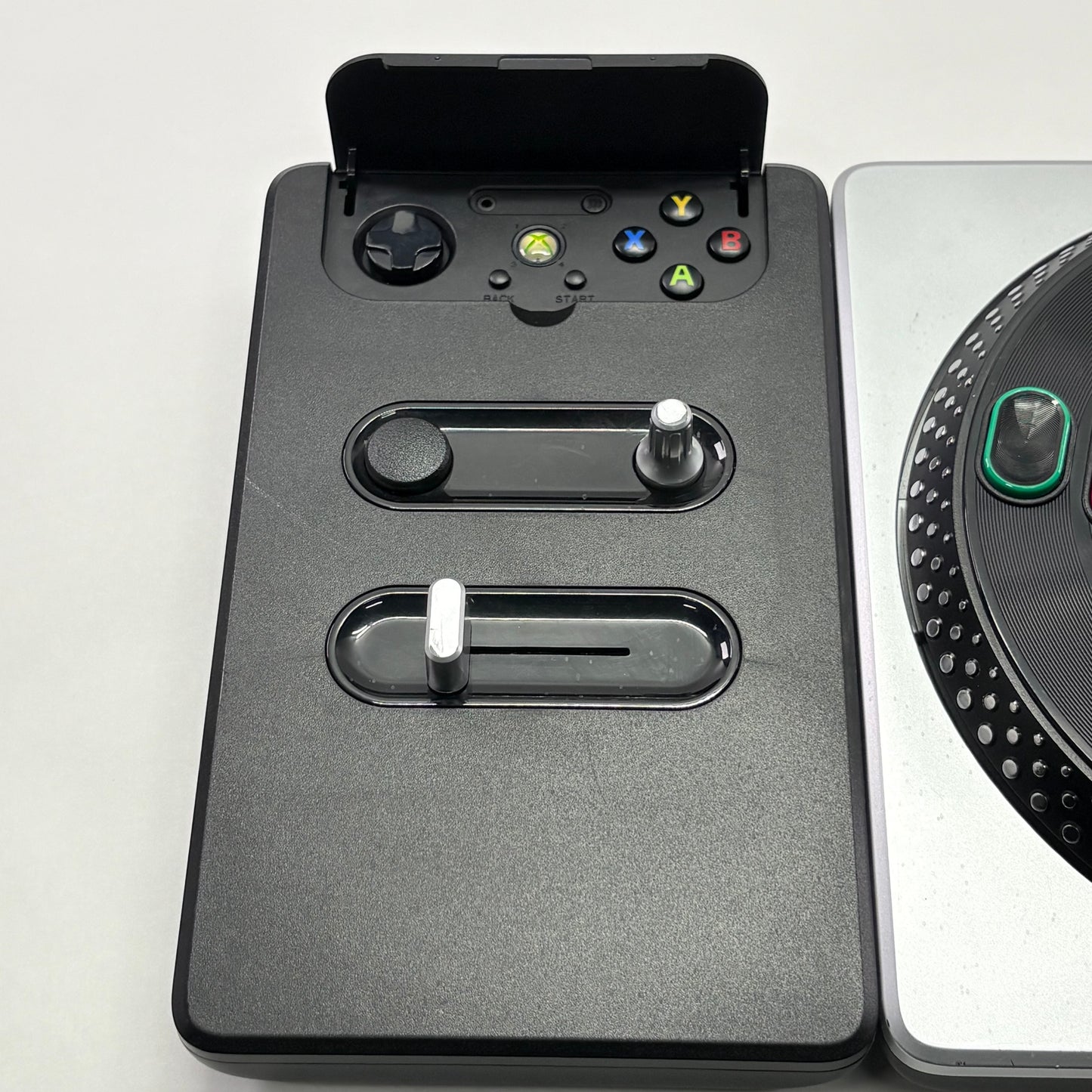DJ Hero Wireless Controller - Microsoft Xbox 360 Wireless Turntable Controller