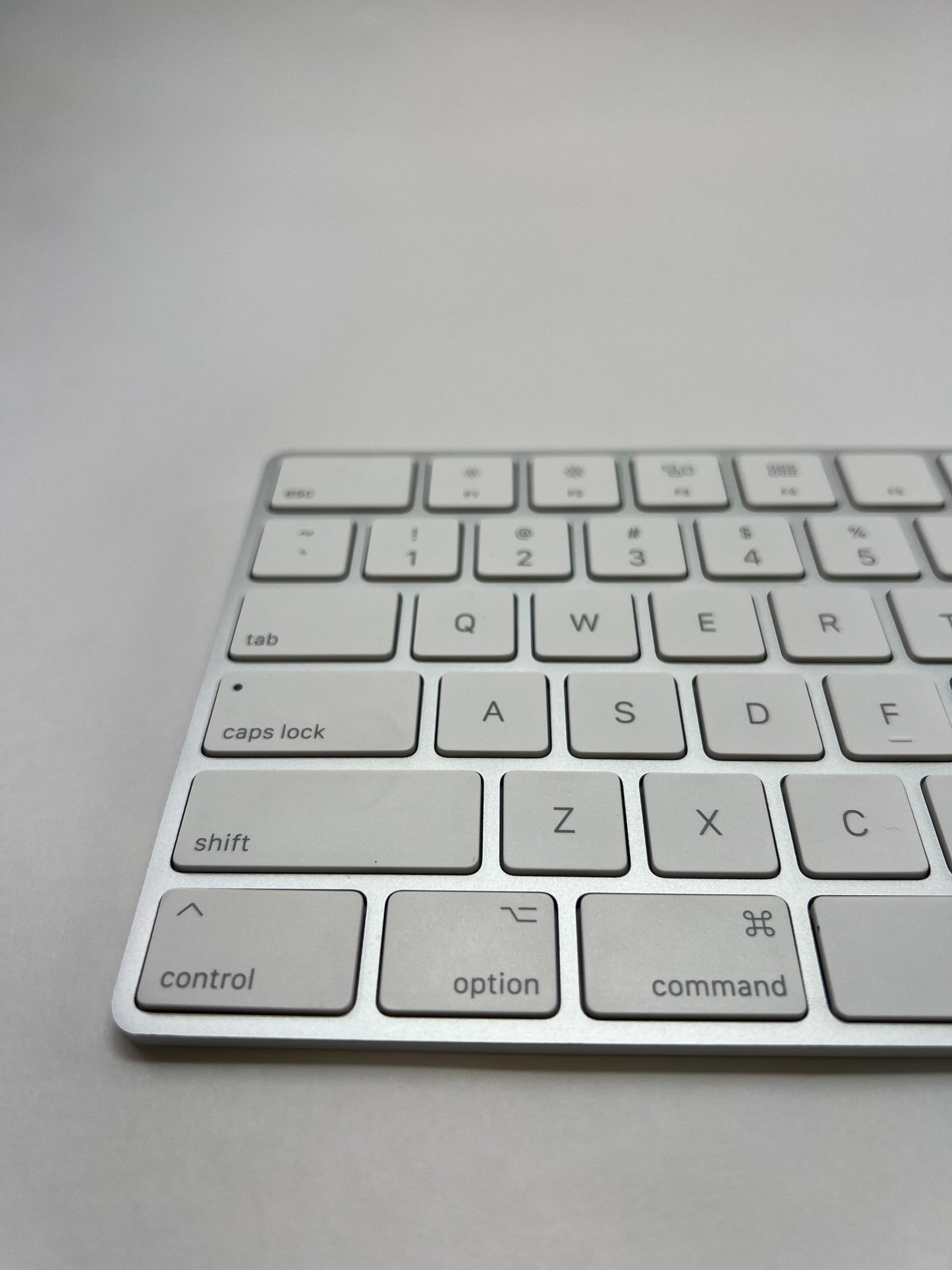 Apple Magic Keyboard with Numeric Keypad White MQ052LL/A