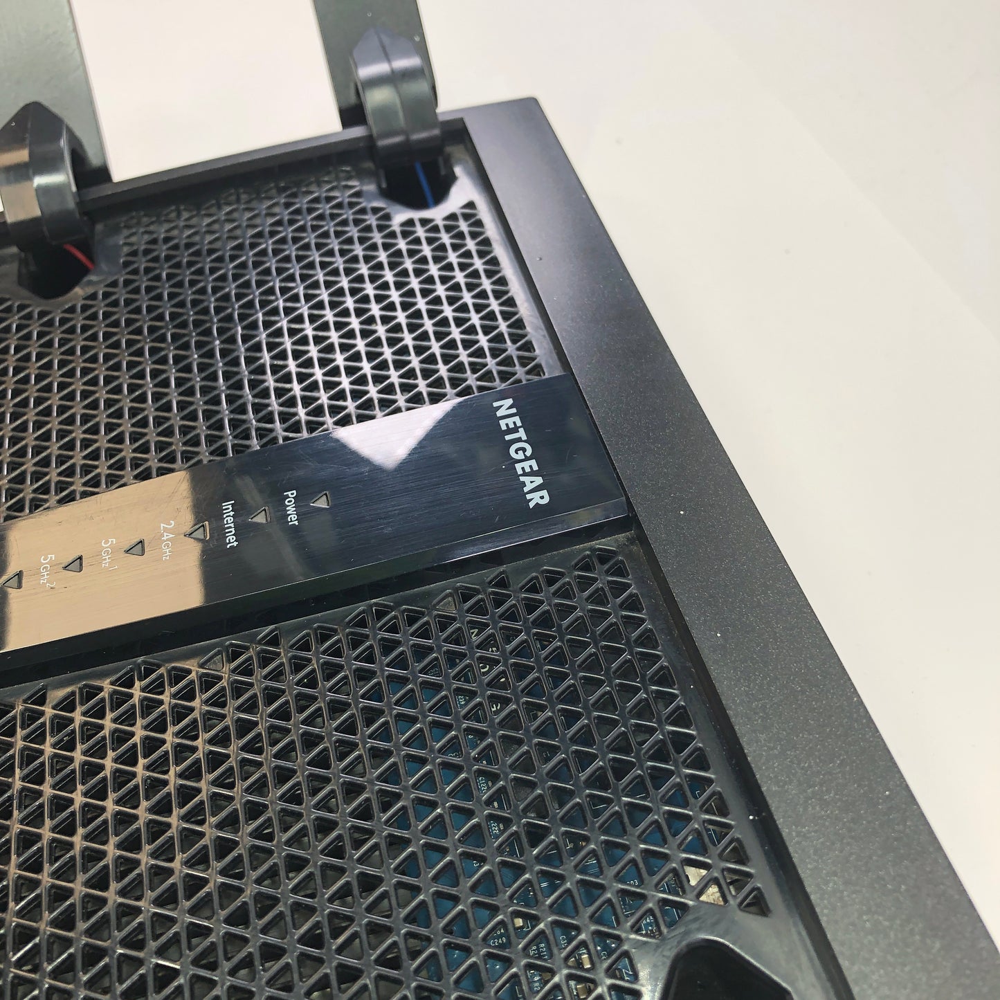 Netgear AC3200 Tri-Band WiFi Router R8000 (No Power Cable)