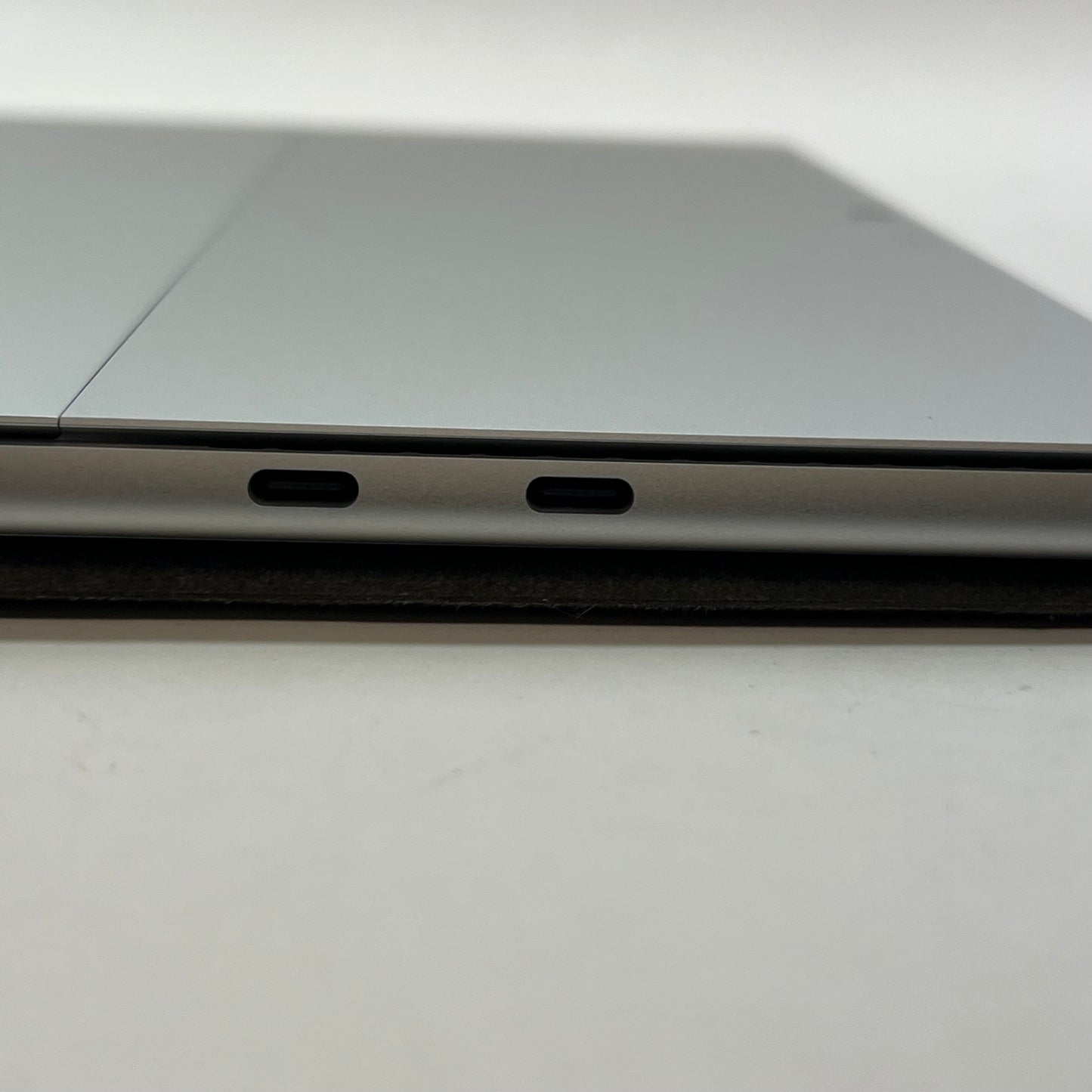 Microsoft Surface Pro 10 for Business 2079 13" Core Ultra 5 135U 2.1GHz 8GB RAM