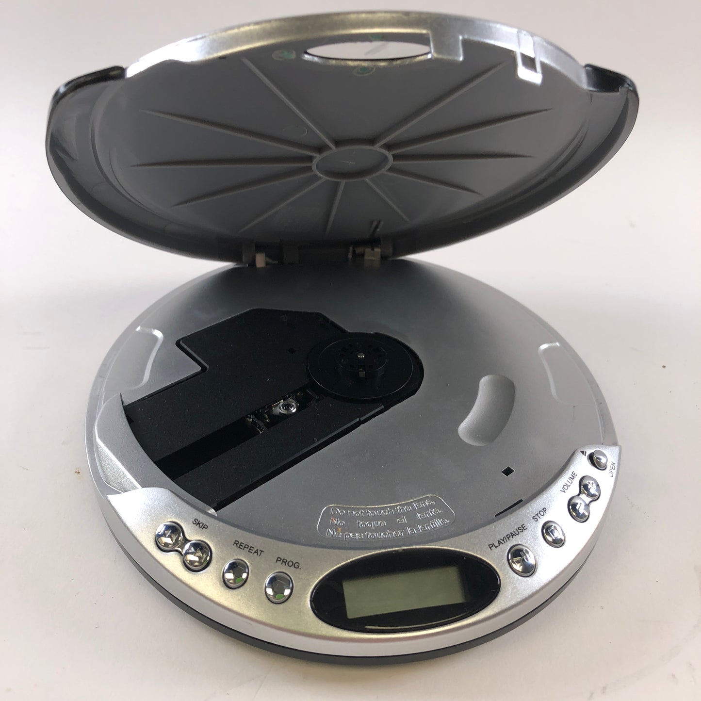 Broken Durabrand CD-566 Fully Programmable CD Player No Power Parts Only READ