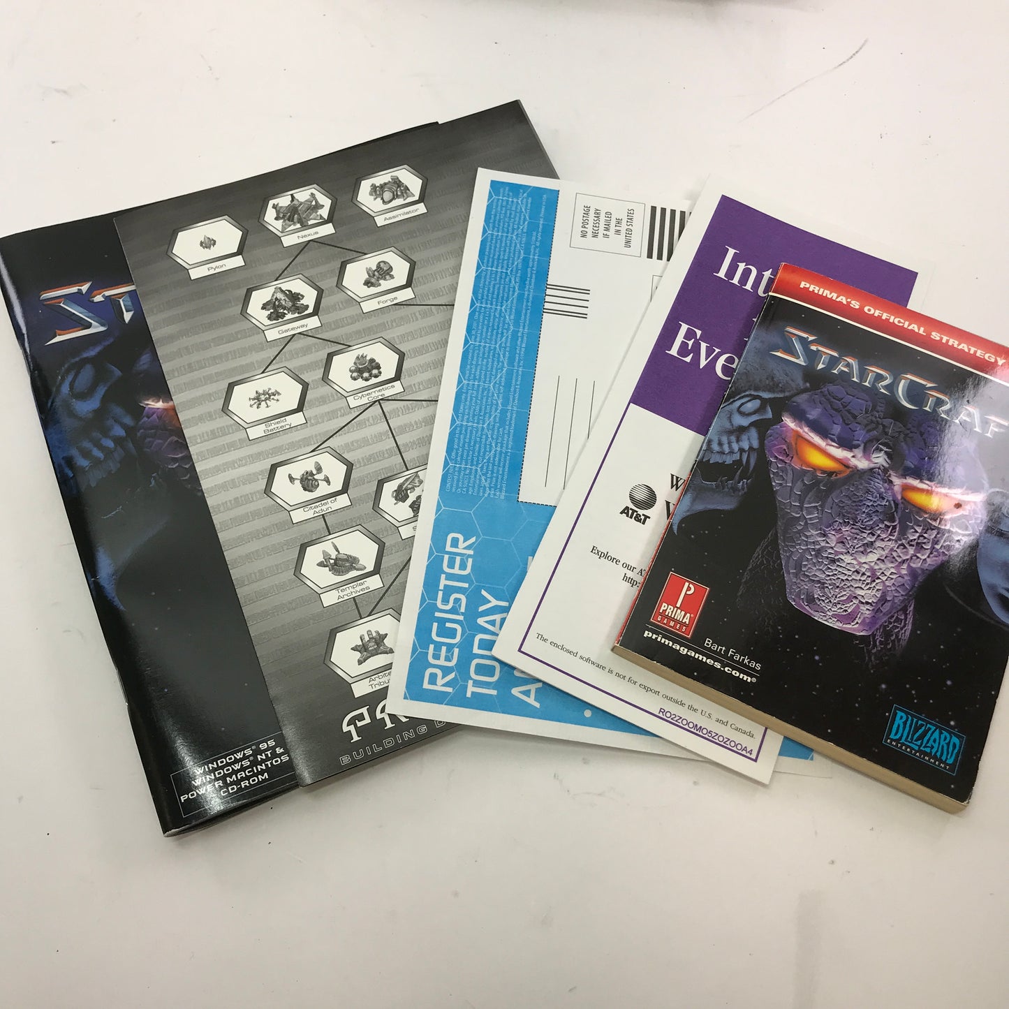 Starcraft (PC, 1998) Complete in Box, CIB, w/ Prima Strategy Guide