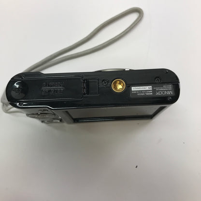 Lot of 7 Broken Digital Cameras [Nikon, Sony, Kodak and Minolta] No Power READ