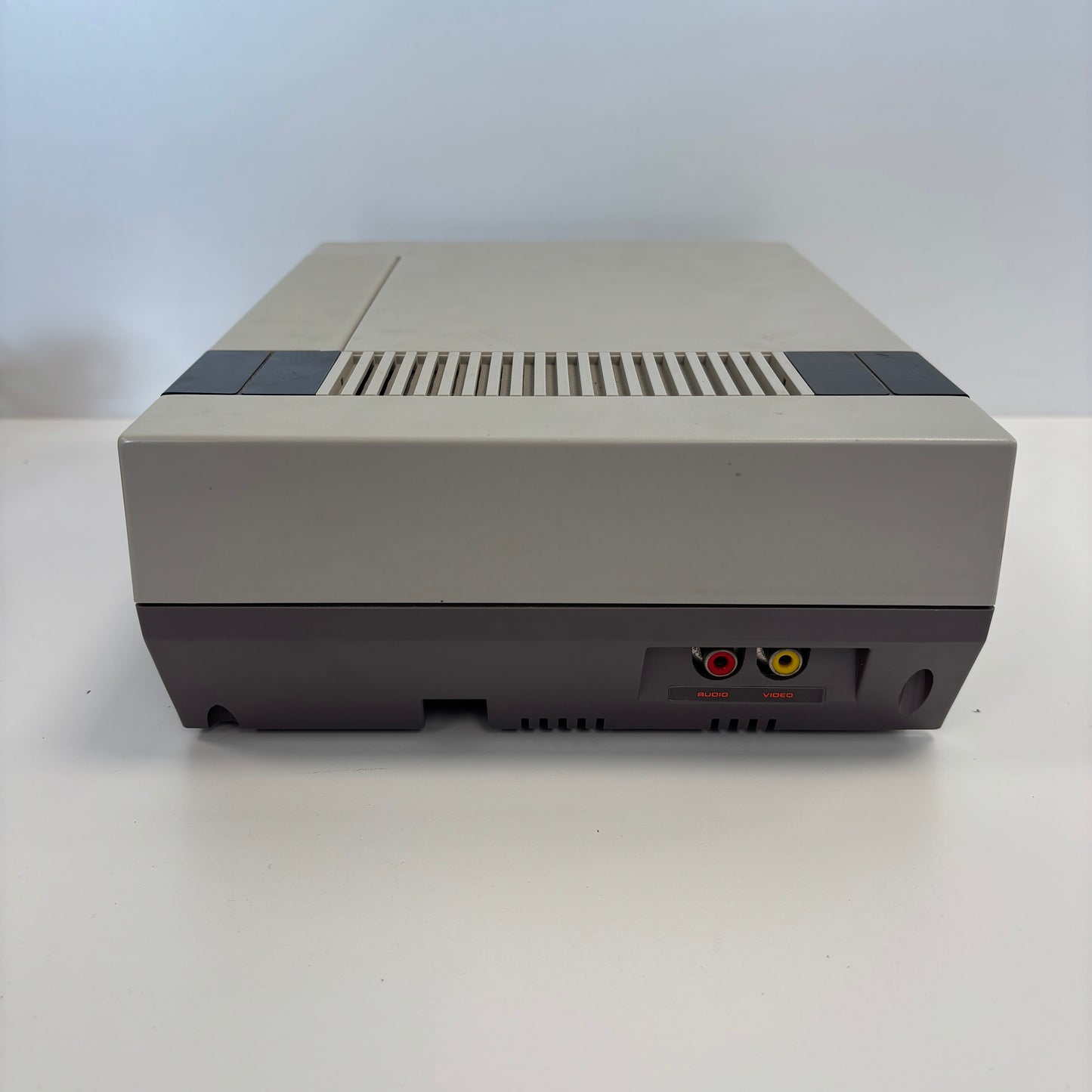 Nintendo Entertainment System NES Video Game Bundle NES-001 Tested Working